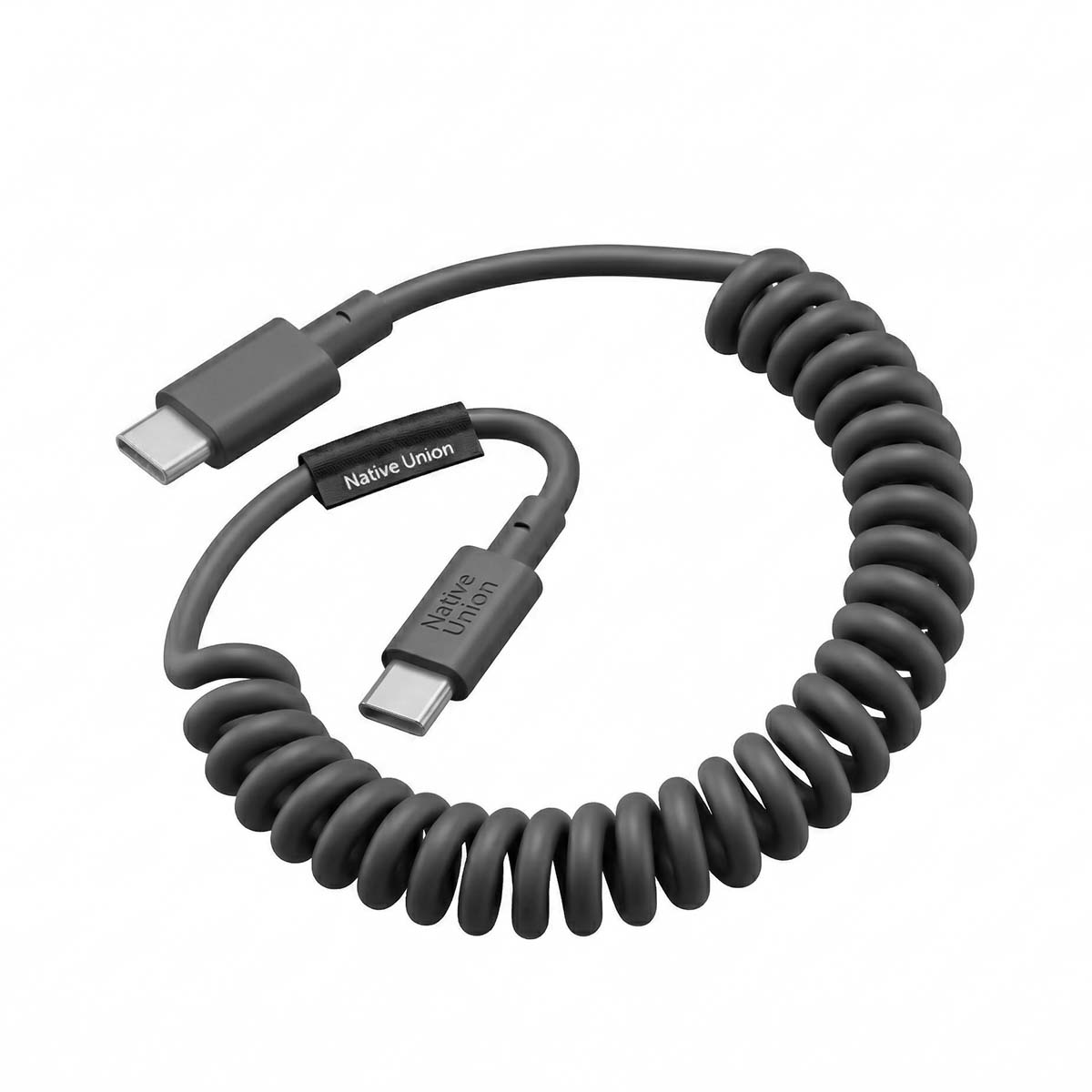 Cavo USB-C grigio a spirale di Native Union con due connettori.