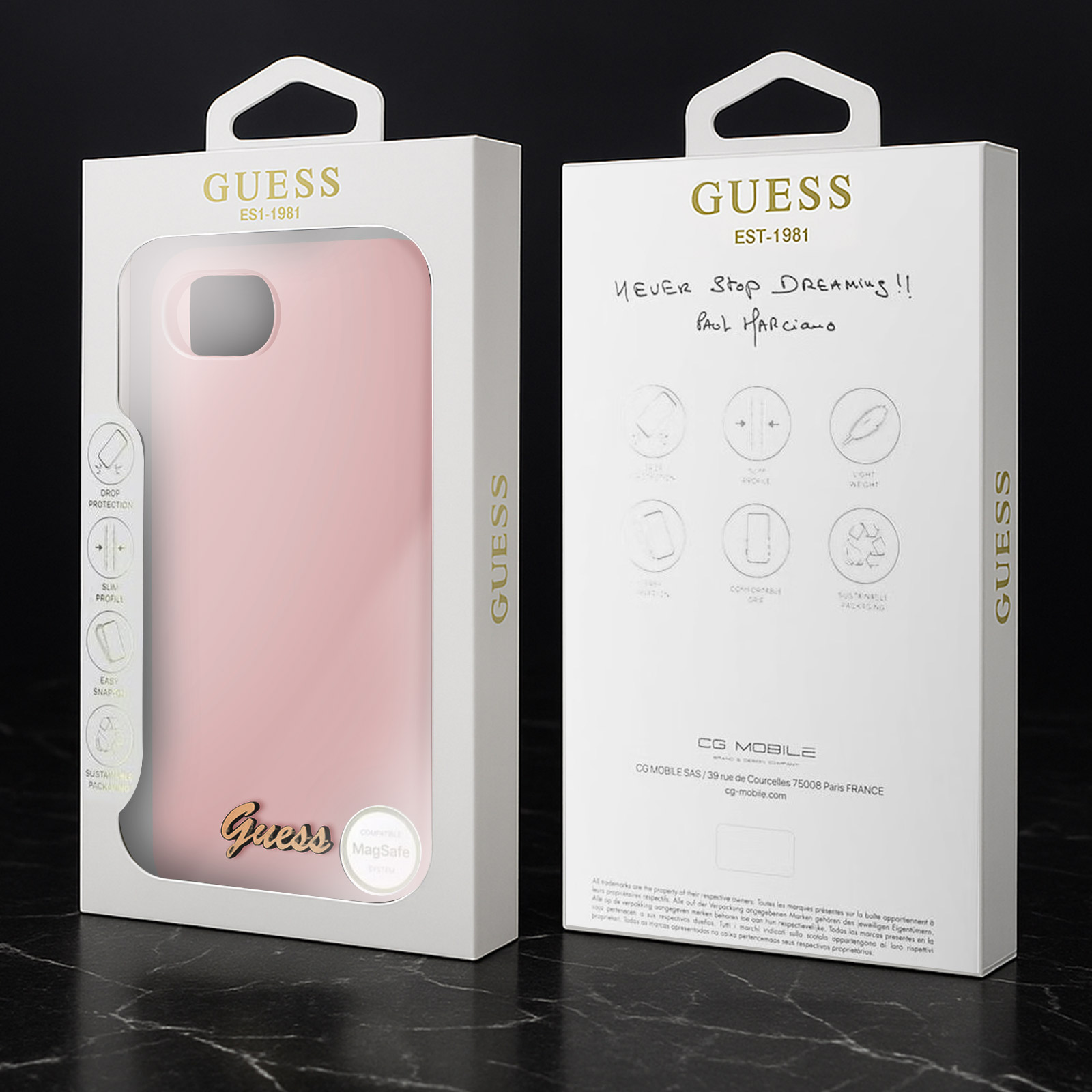 Une coque de téléphone GUESS rose dans son emballage, avec texte et logos.