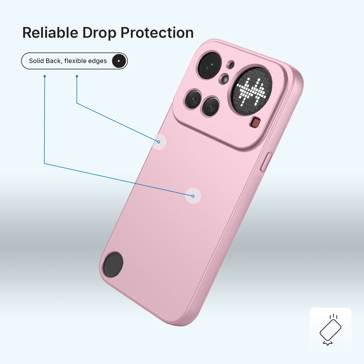 Une coque de téléphone rose avec découpe caméra sur fond bleu clair.