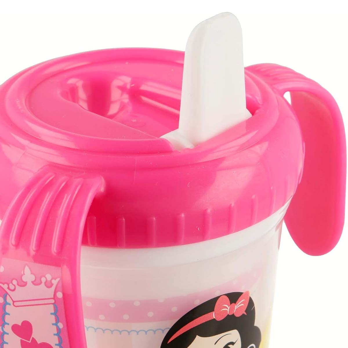 Un bicchiere con beccuccio rosa Disney con manici e beccuccio bianco. Biancaneve è raffigurata.