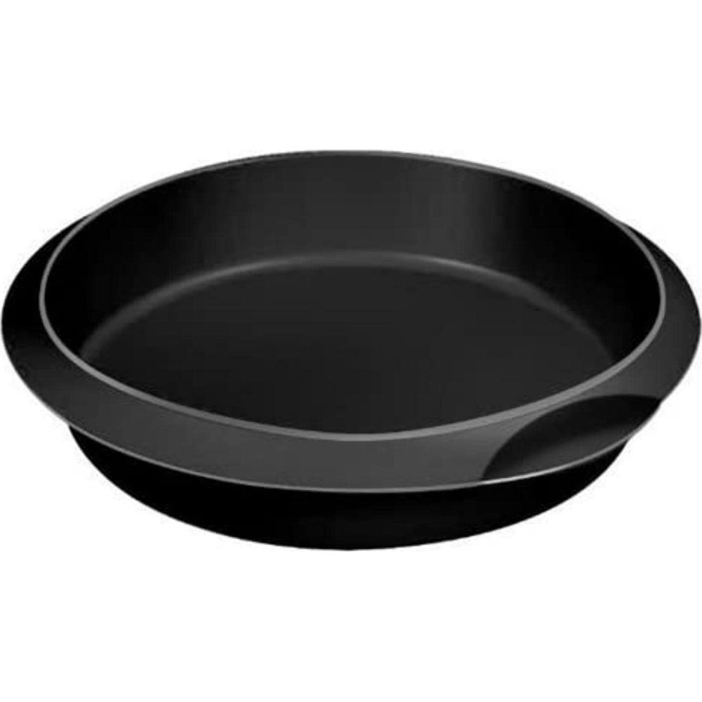 Eine schwarze, runde Kuchenform mit flachen Seiten und einem erhöhten Rand.