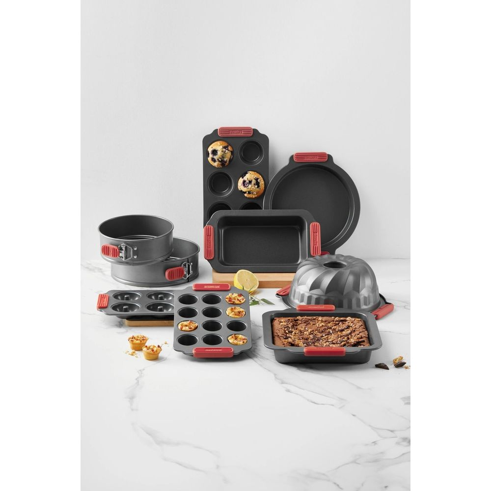 Backformen-Set mit Muffinform, Kuchenformen, Kastenform, Gugelhupfform.