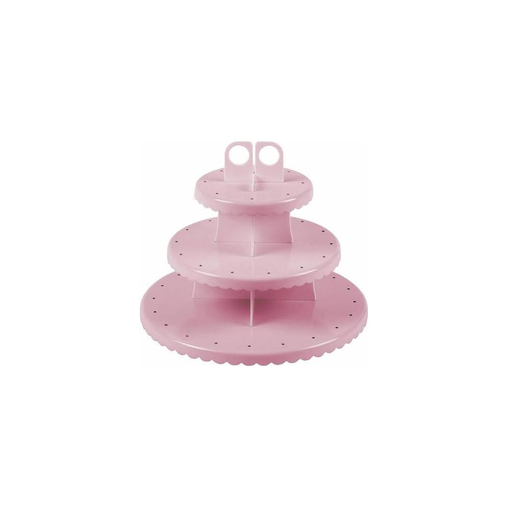 Un espositore per cupcake rosa a tre livelli con manici in cima.