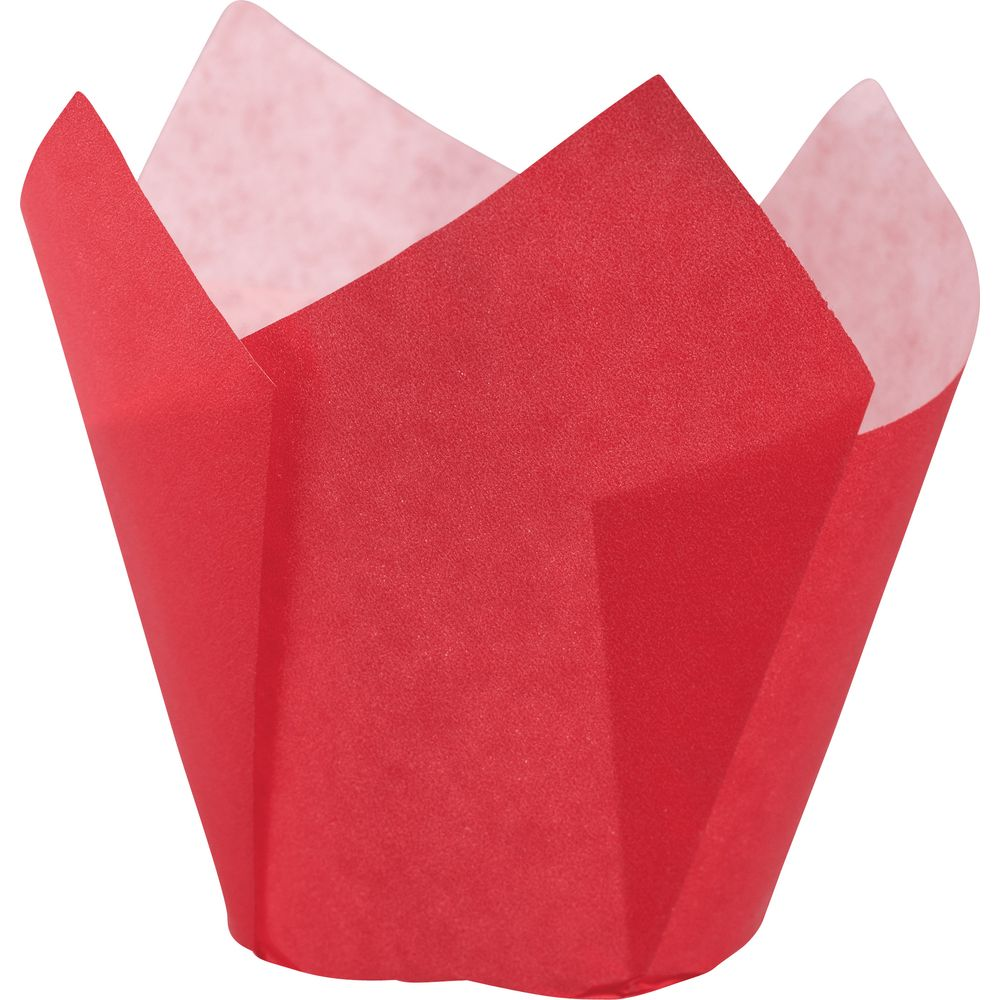 Un caissette à muffin tulipe rouge en papier, sur fond blanc.