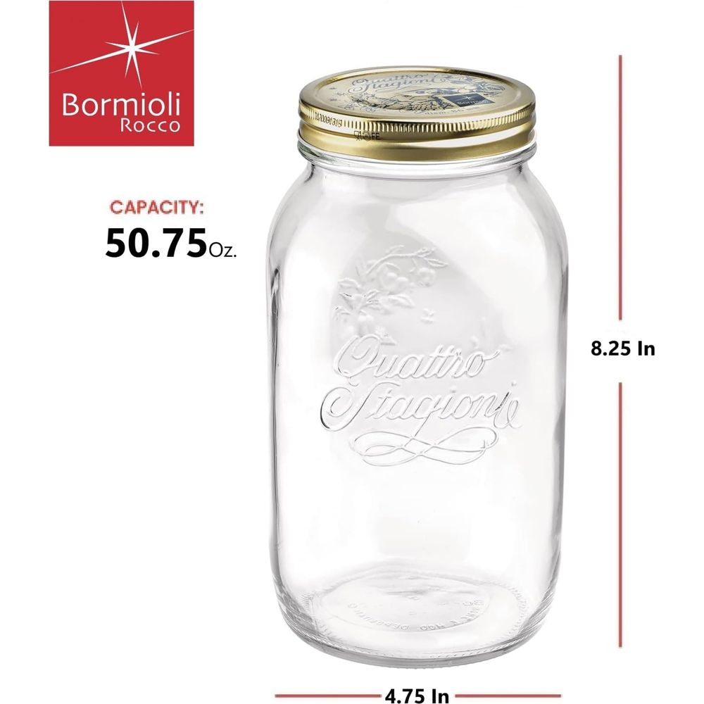 Un bocal en verre transparent avec un couvercle doré, Bormioli Rocco 50,75 oz.