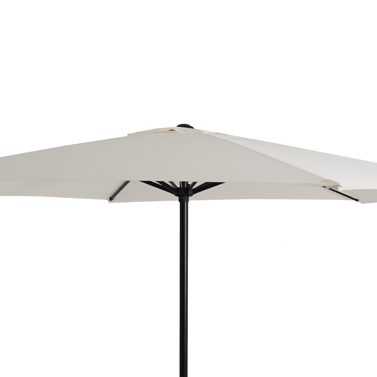 Un parasol blanco con mástil y estructura negros sobre fondo blanco.