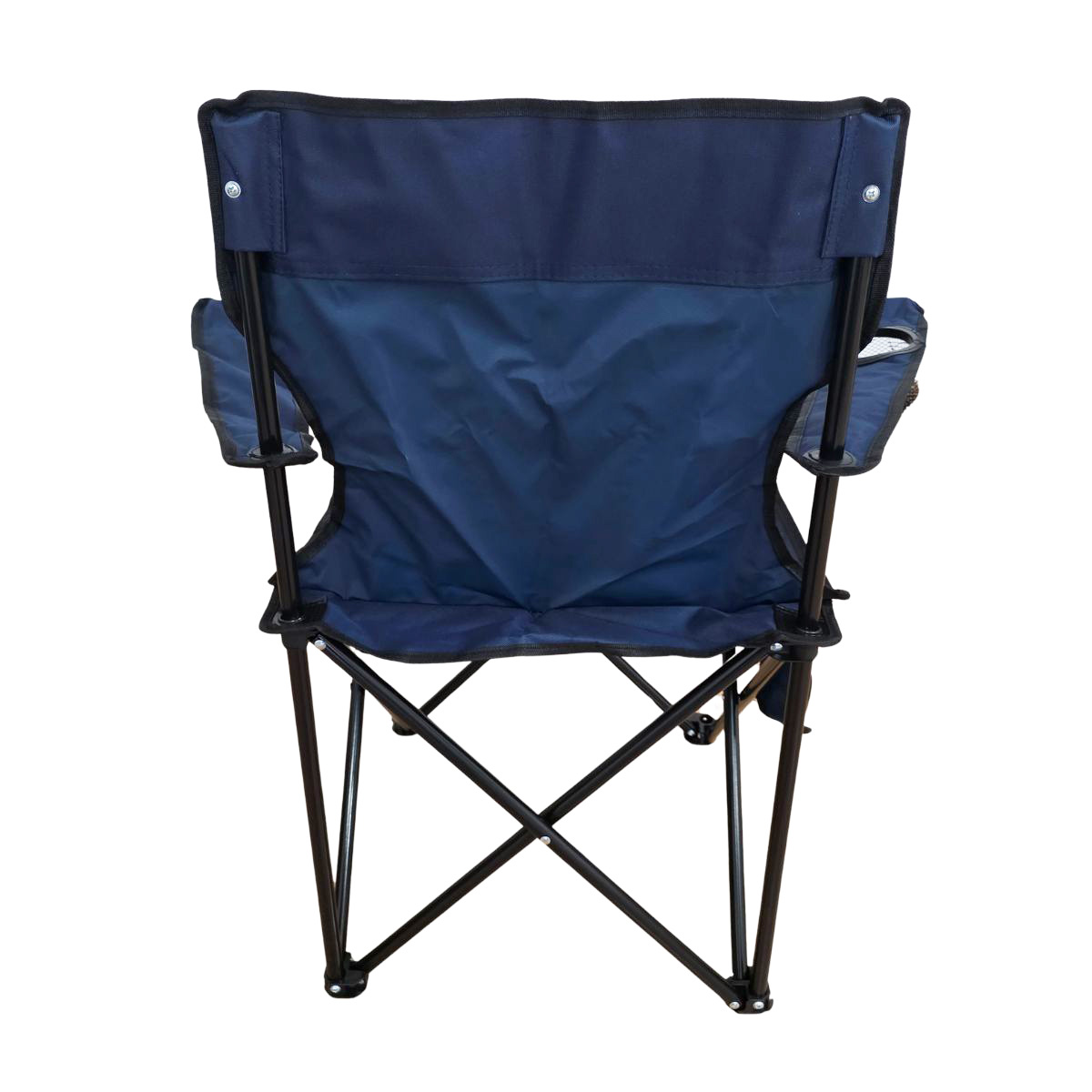 Una silla plegable azul oscuro con marco de metal negro, vista desde atrás.