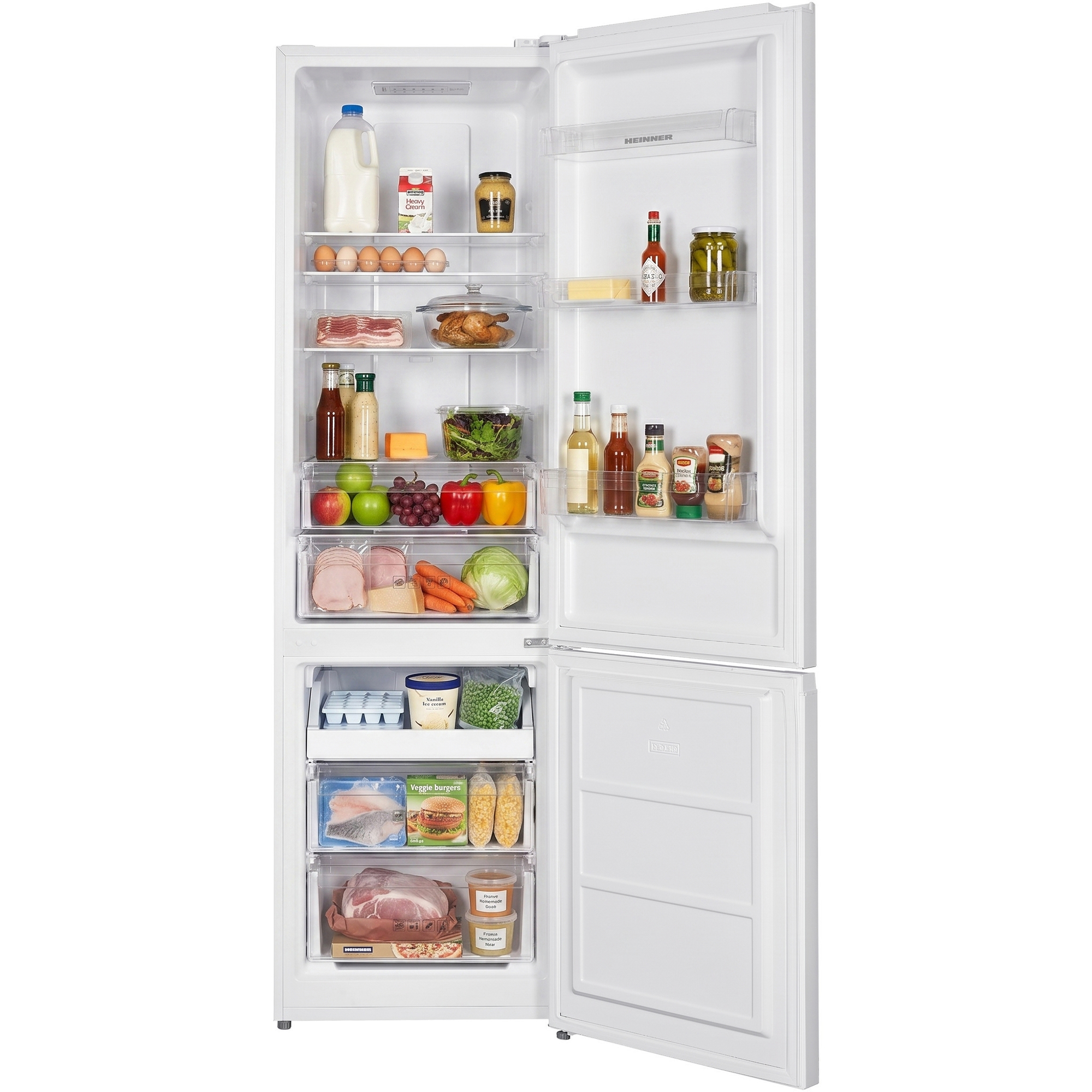 Een open witte koelkast gevuld met eten: melk, eieren, kip, fruit, groenten en diepvriesproducten.