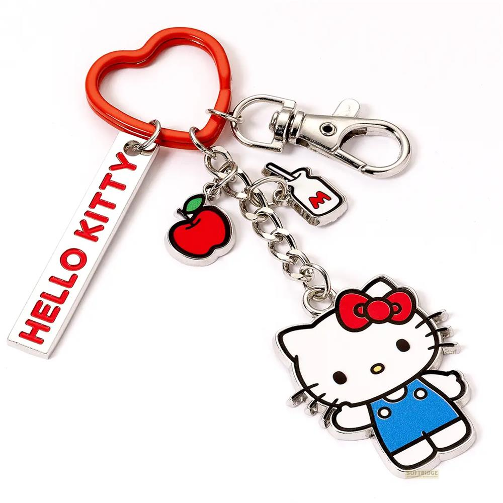 Schlüsselanhänger mit Hello Kitty, rotem Apfel, Flasche und rotem Herz.