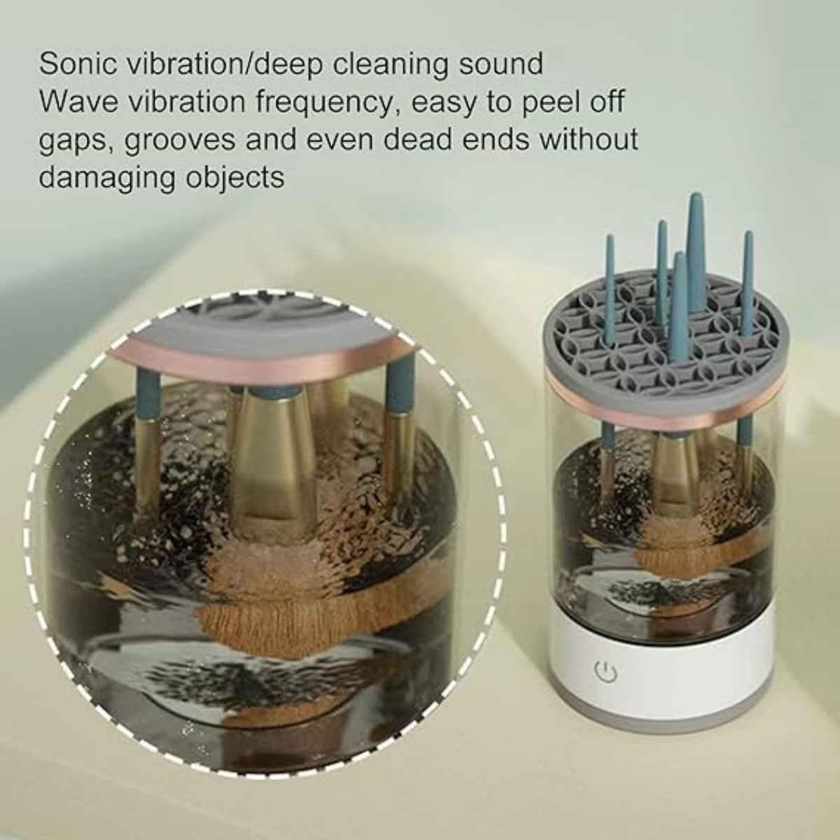 Reinigungsgerät für Kosmetikpinsel mit Wasser und Schallvibrationen.