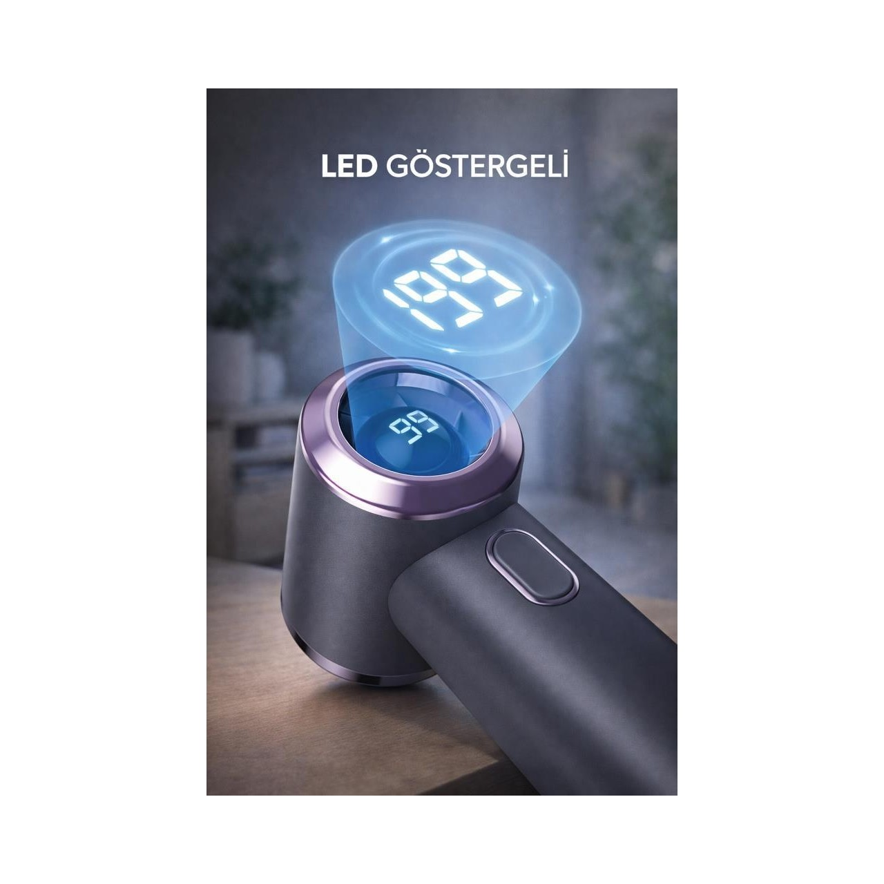 99 gösteren mavi LED'li gri cihaz.