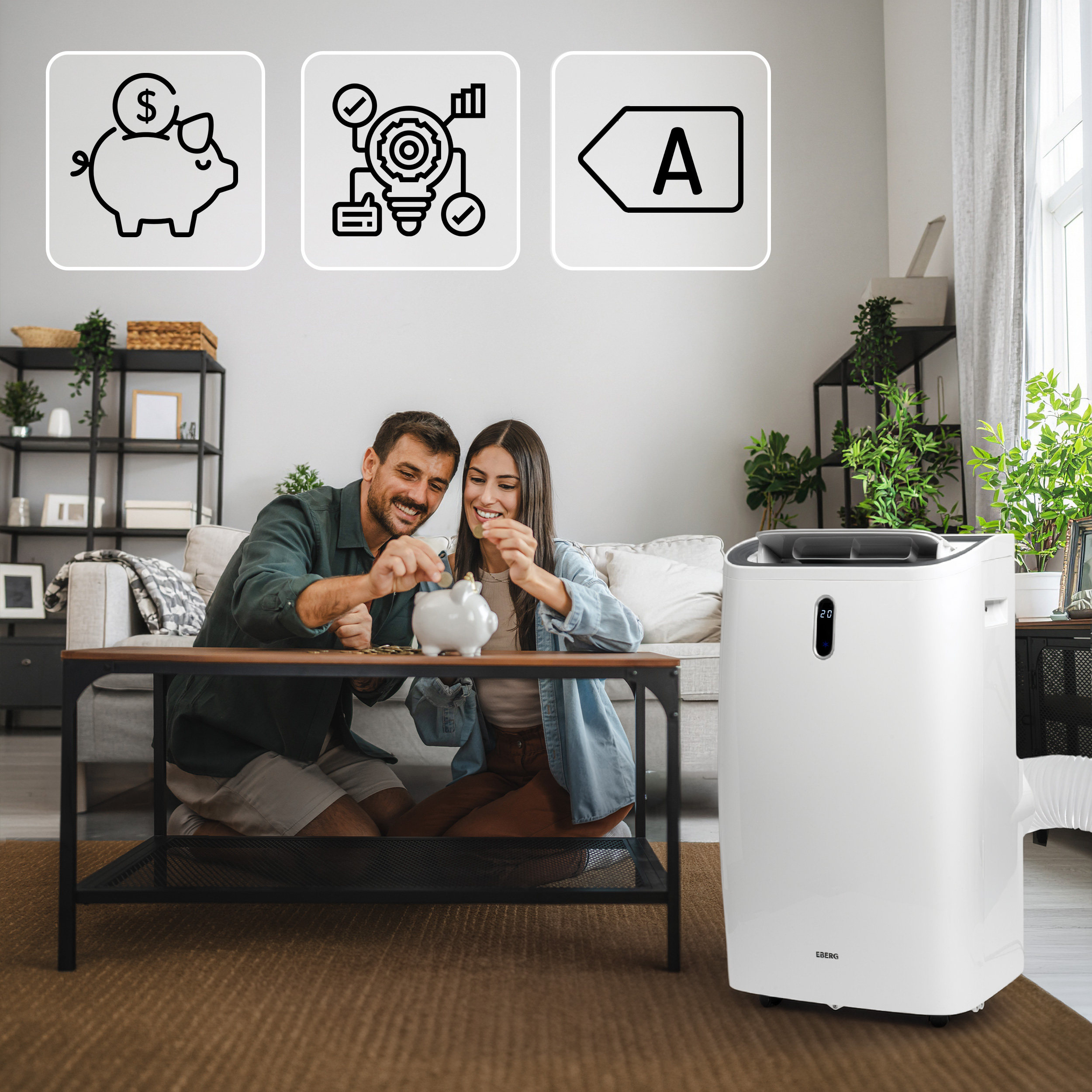 Para oszczędza monety do świnki skarbonki, obok stoi biały klimatyzator.