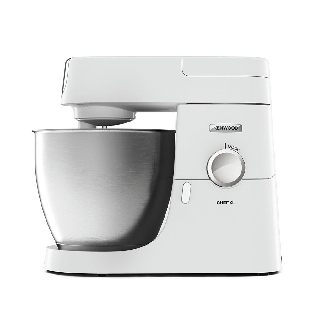 Paslanmaz çelik haznesi ve 1200W gücüyle beyaz bir Kenwood Chef XL mutfak robotu.