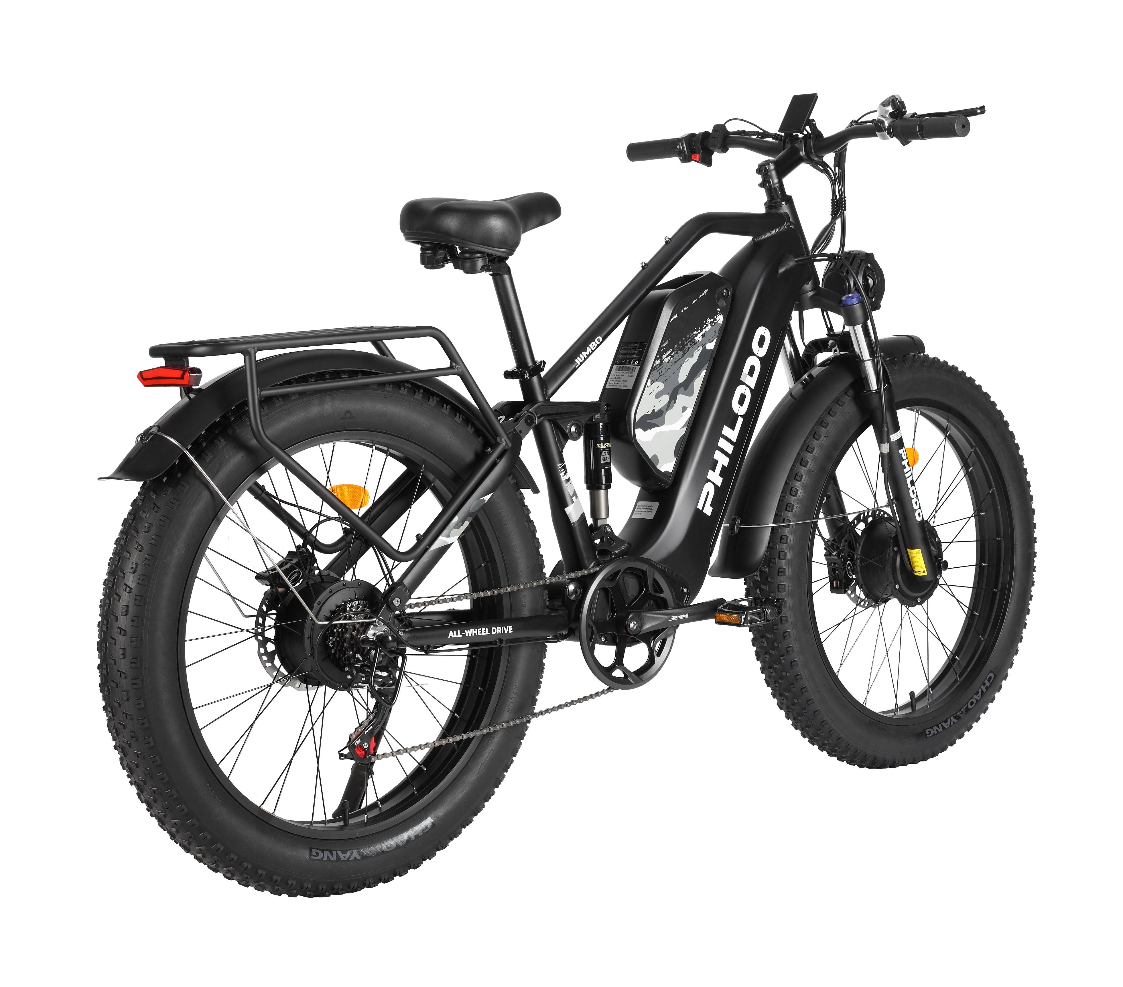 Czarny rower elektryczny fat bike z bagażnikiem i amortyzatorem.