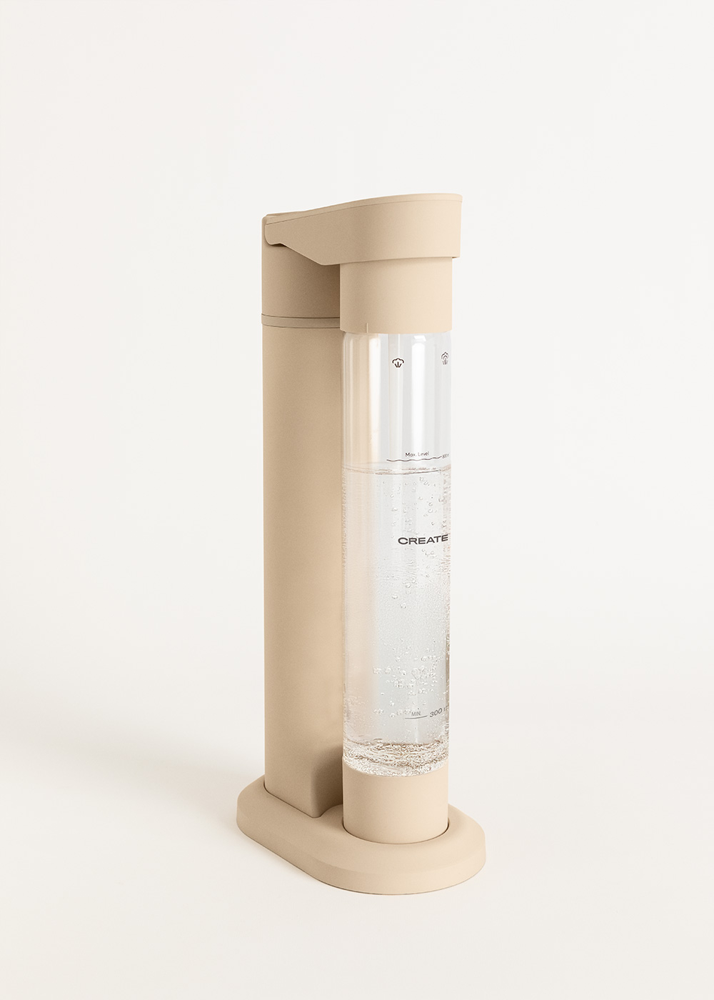 Una máquina carbonatadora beige con una botella transparente llena de agua burbujeante.