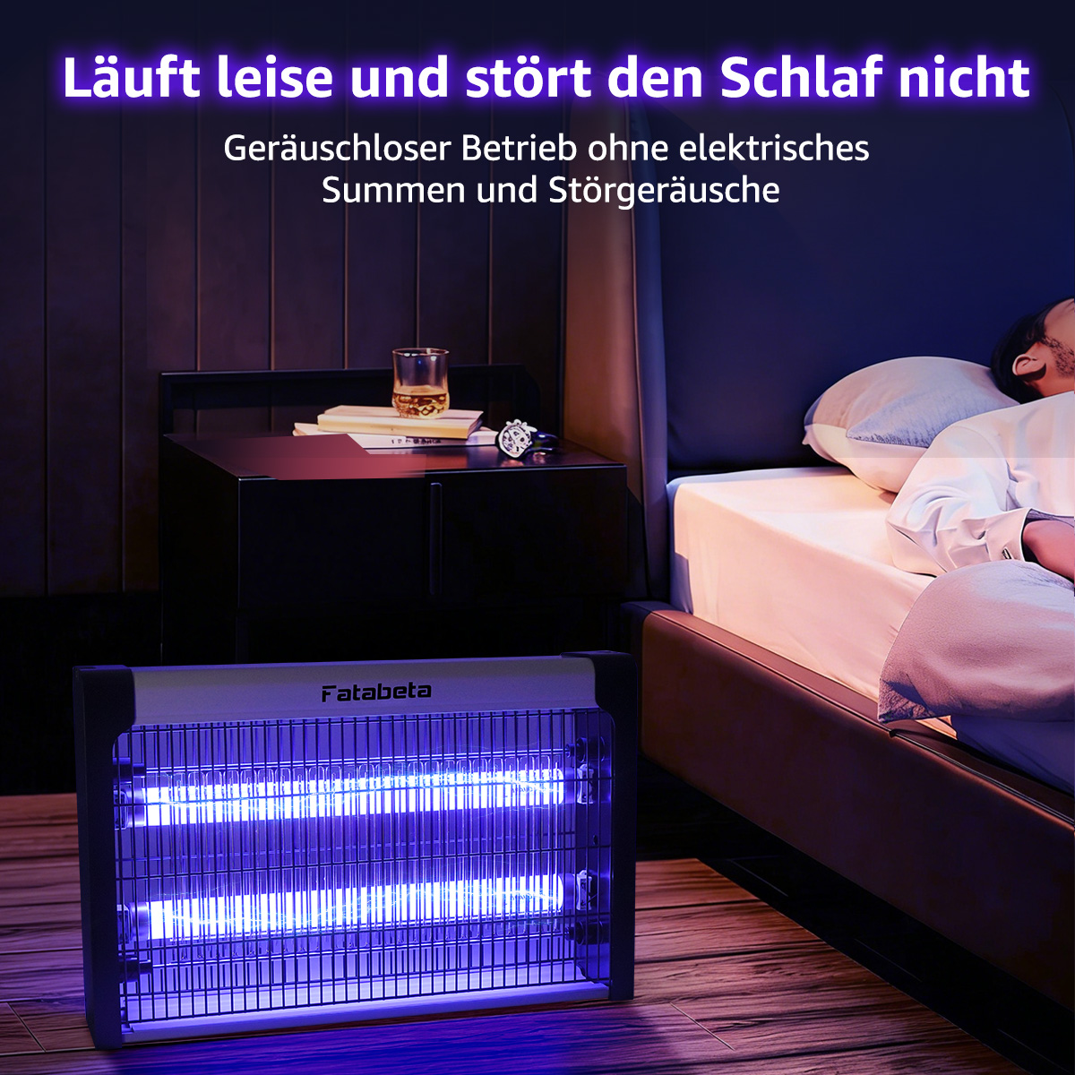 Ein leiser Insektenvernichter mit blauen Lichtern neben einem Bett, auf dem eine Person schläft.