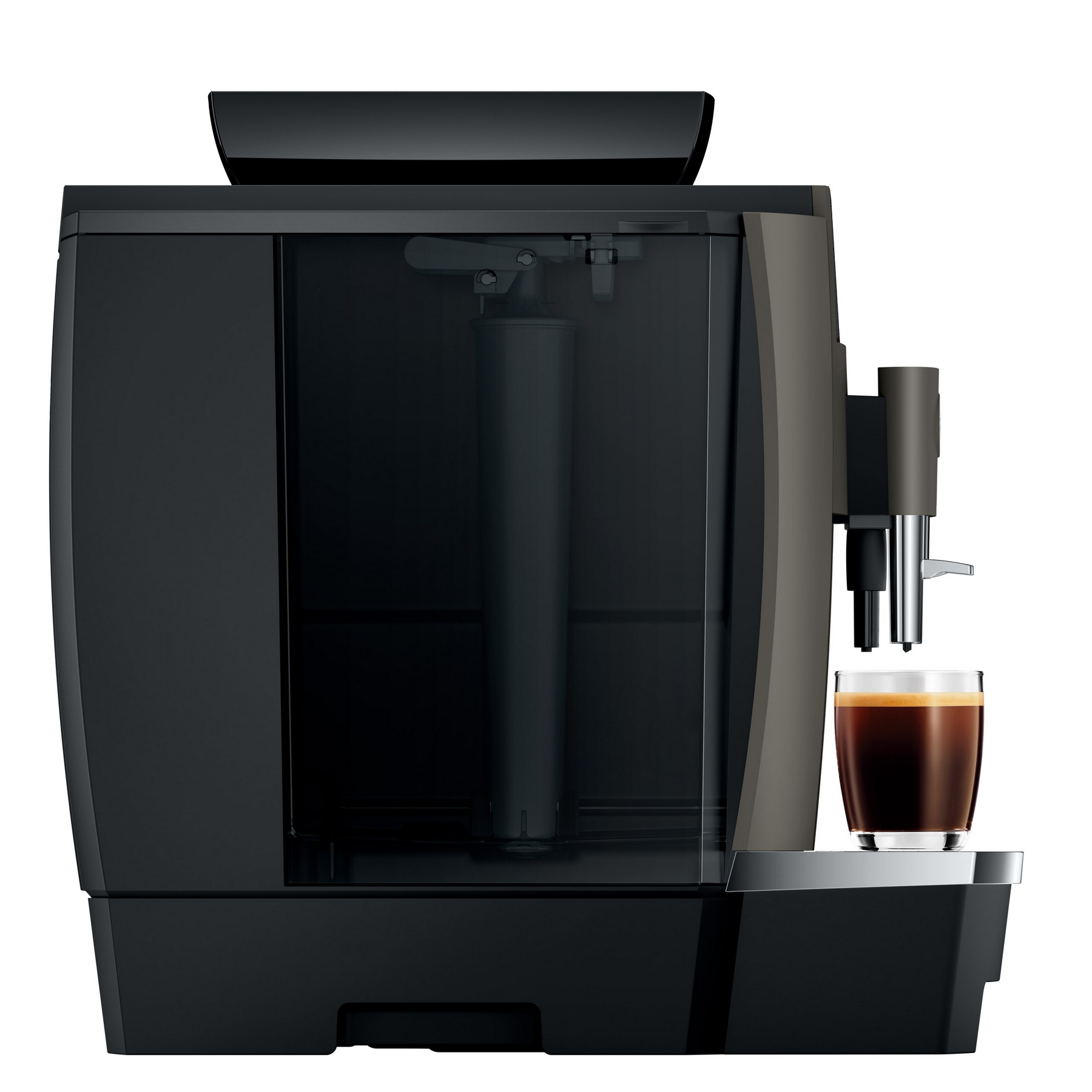 Ekspres do kawy ze szklanką espresso, na białym tle.