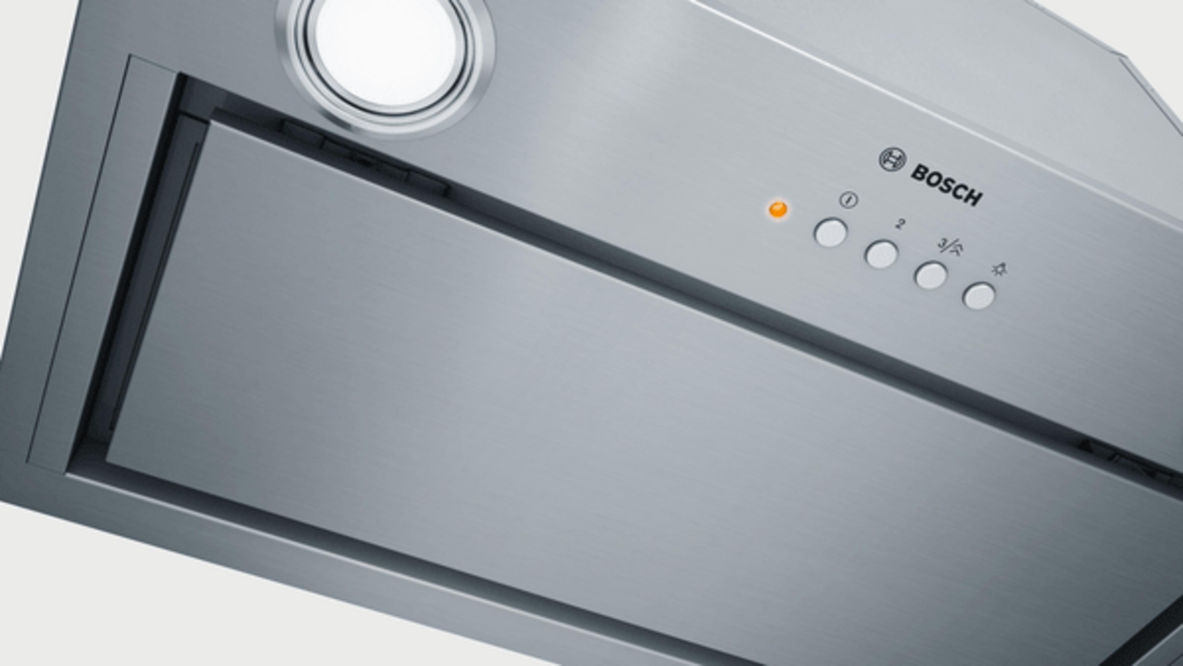 Cappa aspirante Bosch in acciaio inox spazzolato con luce e controlli.