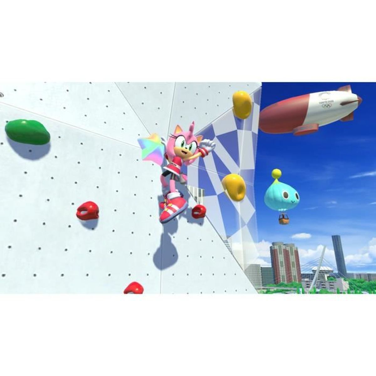 Amy Rose si arrampica su un muro con un dirigibile e un oggetto simile a un UFO nel cielo.