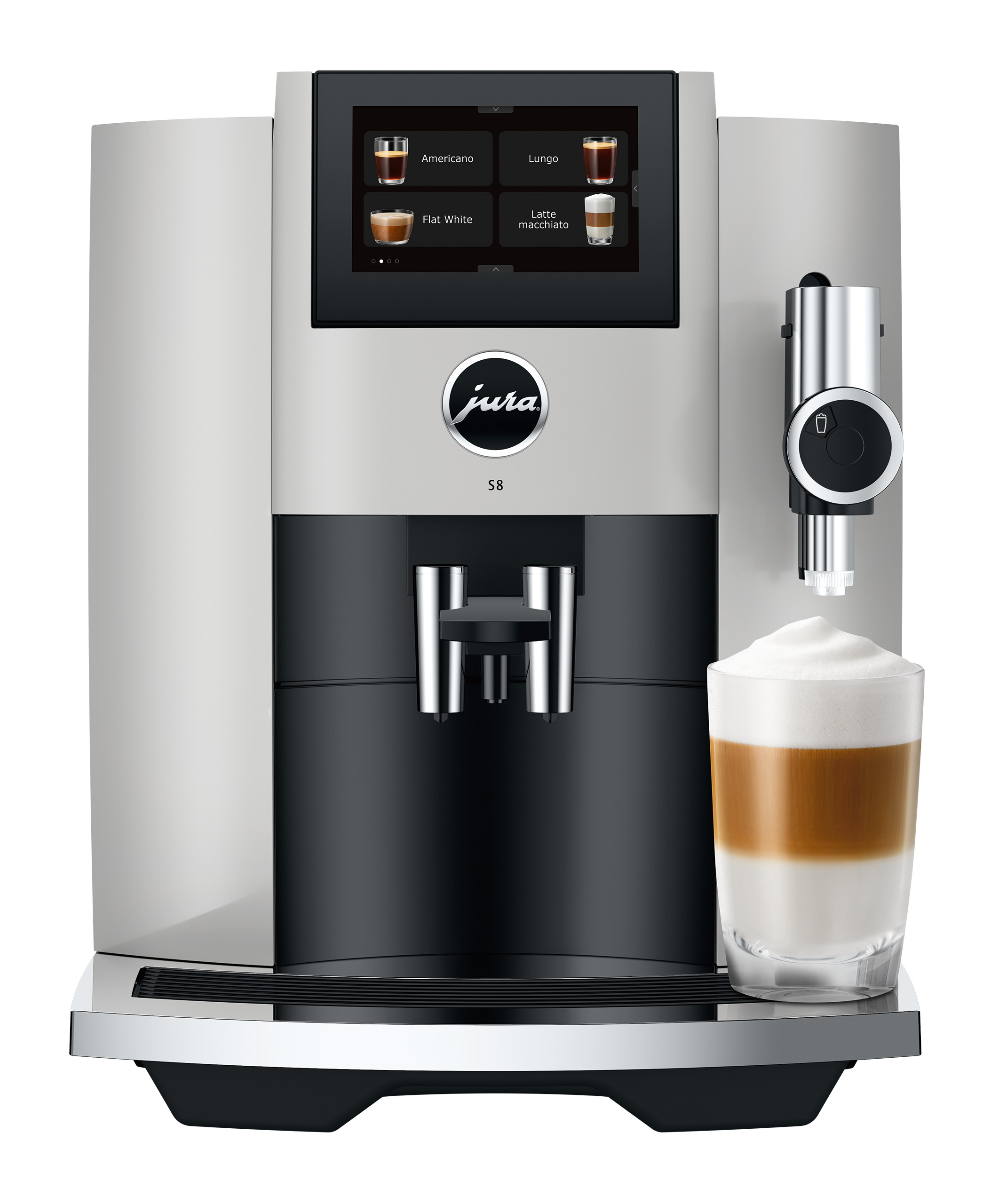 Macchina da caffè automatica argentata con touchscreen che mostra bevande e un bicchiere di latte macchiato.