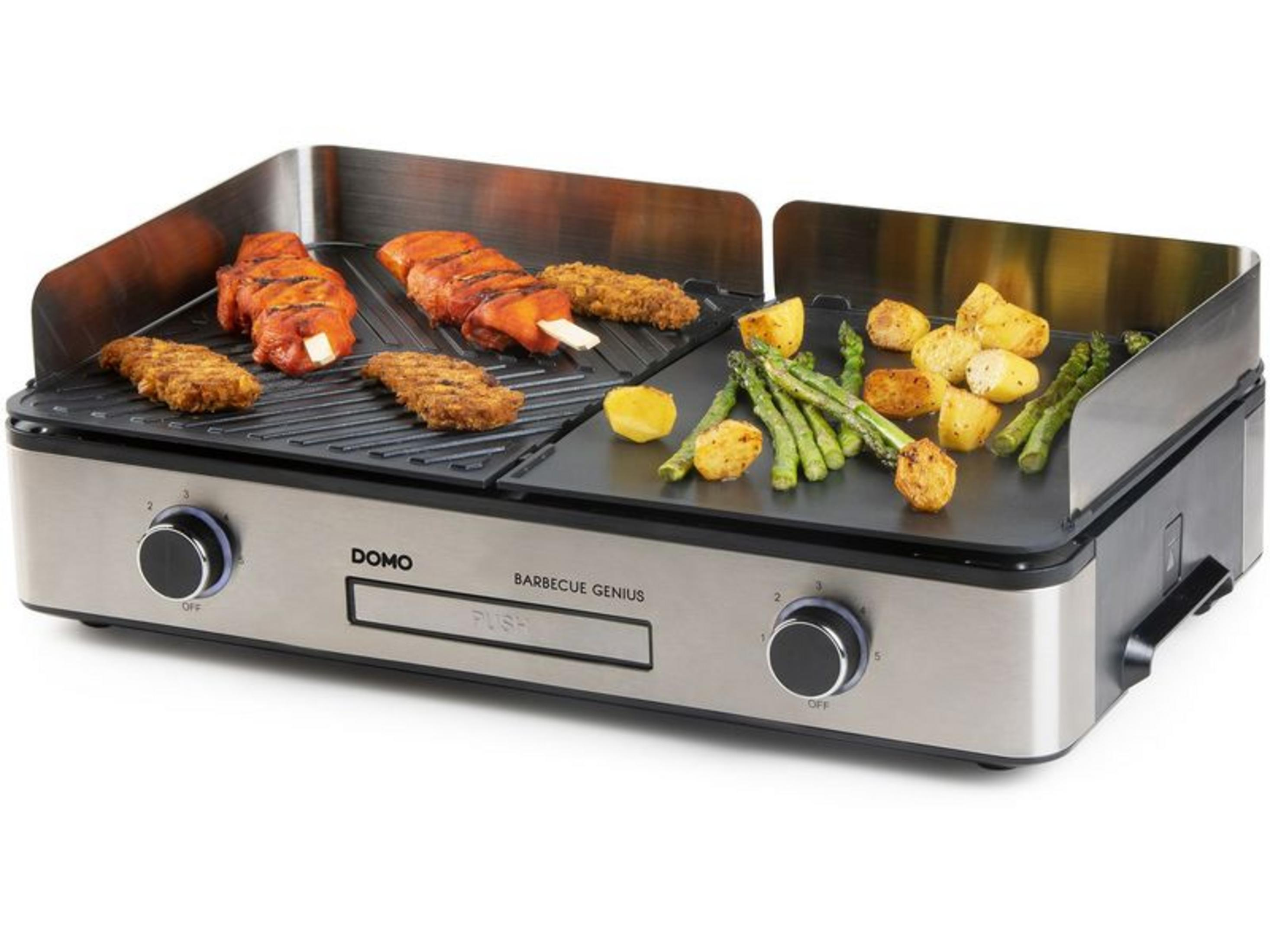 Grill elettrico con carne, asparagi e patate.