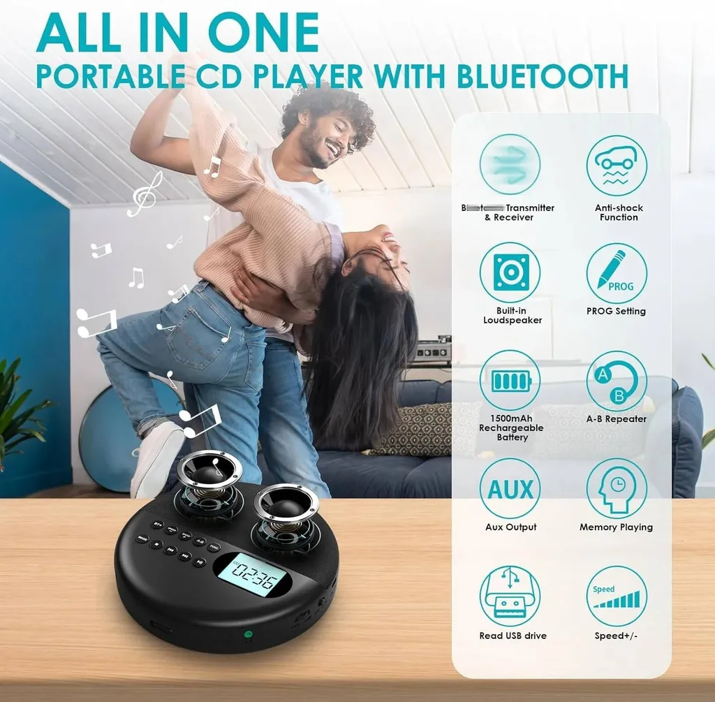 Glückliches tanzendes Paar. Tragbarer CD-Player mit Bluetooth-Funktionen.