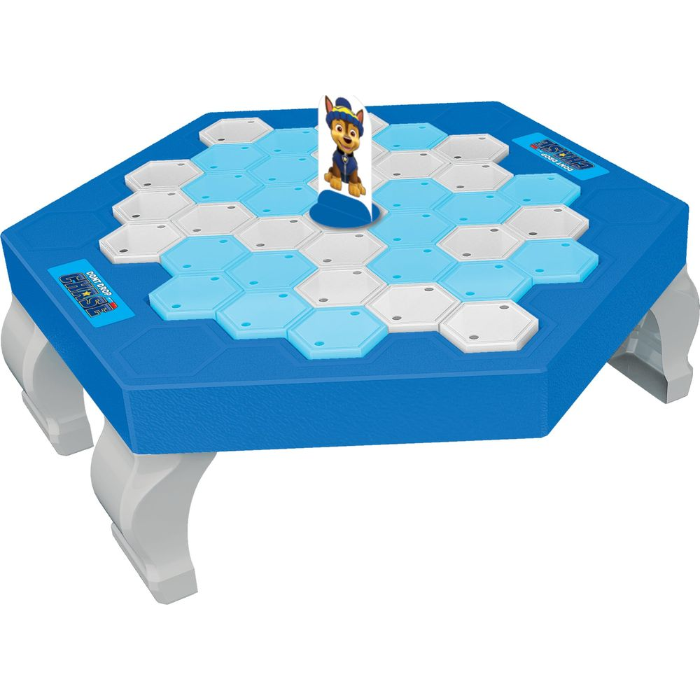 Ein Brettspiel mit sechseckigen Eisstücken und einer Chase-Figur von Paw Patrol.