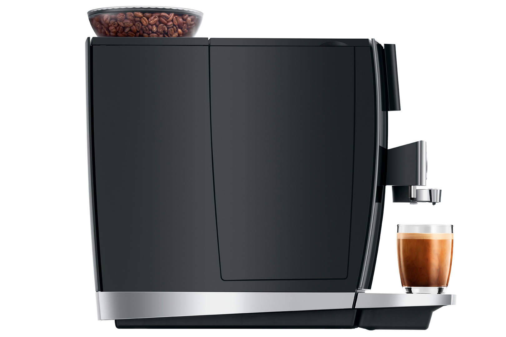 Schwarze Kaffeemaschine mit Glasbehälter voller Kaffeebohnen und einem fertigen Kaffee.