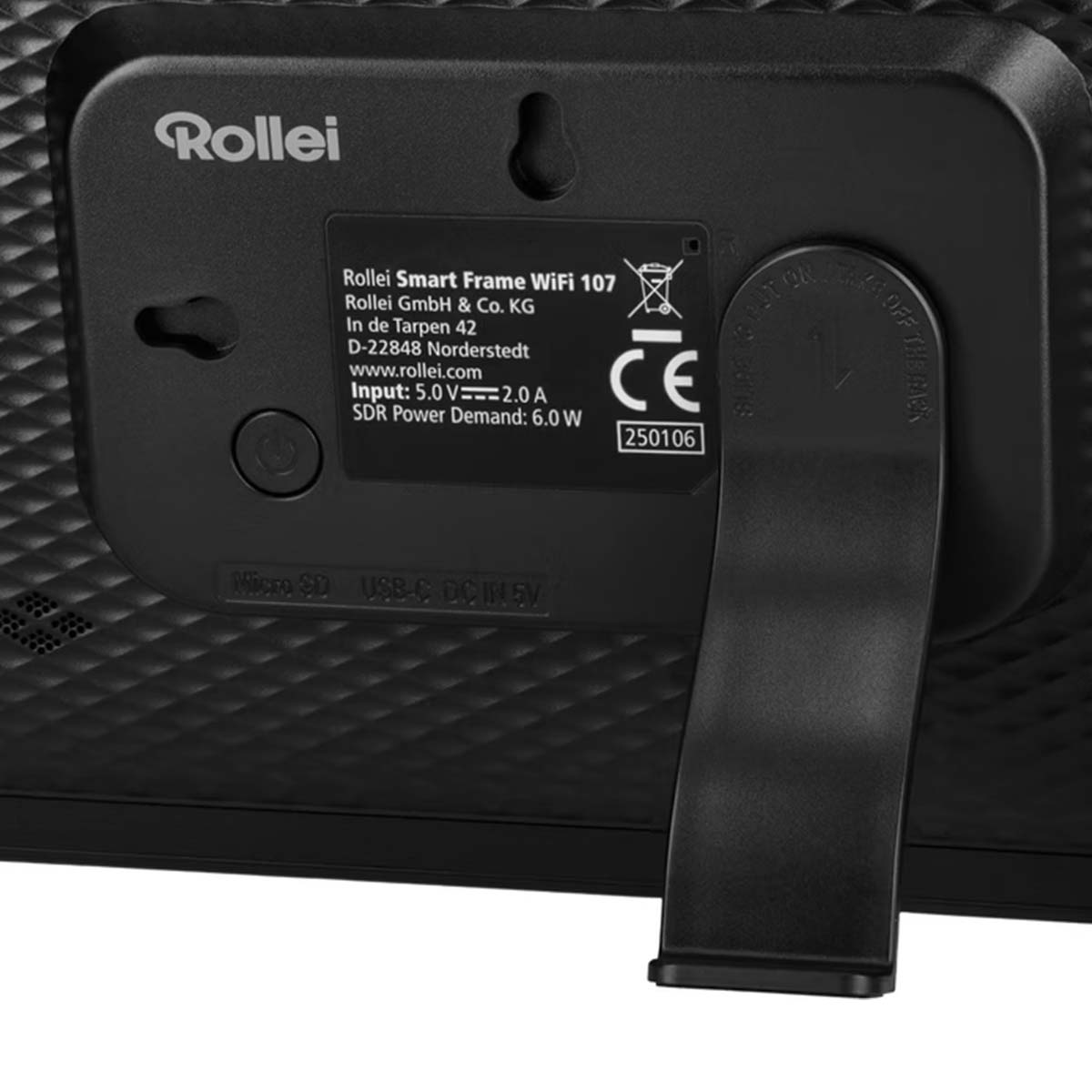 Rückseite eines schwarzen Rollei Smart Frames mit Anschlüssen: Micro SD, USB-C, 5V/2.0A.