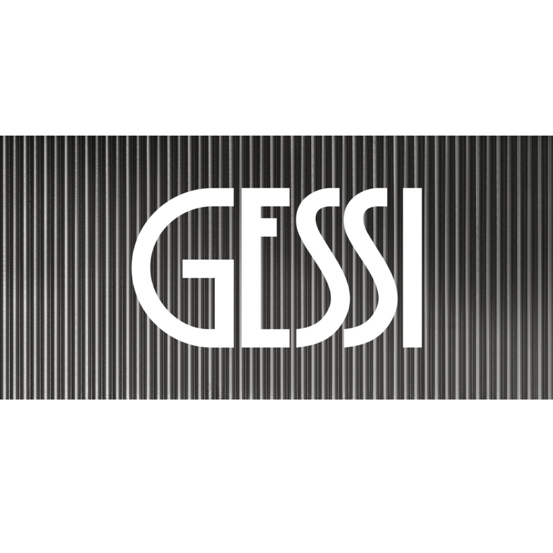 Il logo Gessi, bianco su sfondo scuro a coste verticali.