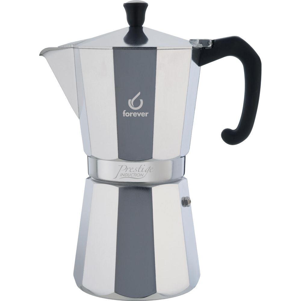 Una caffettiera argentata con manico e coperchio neri, logo del marchio sul davanti.