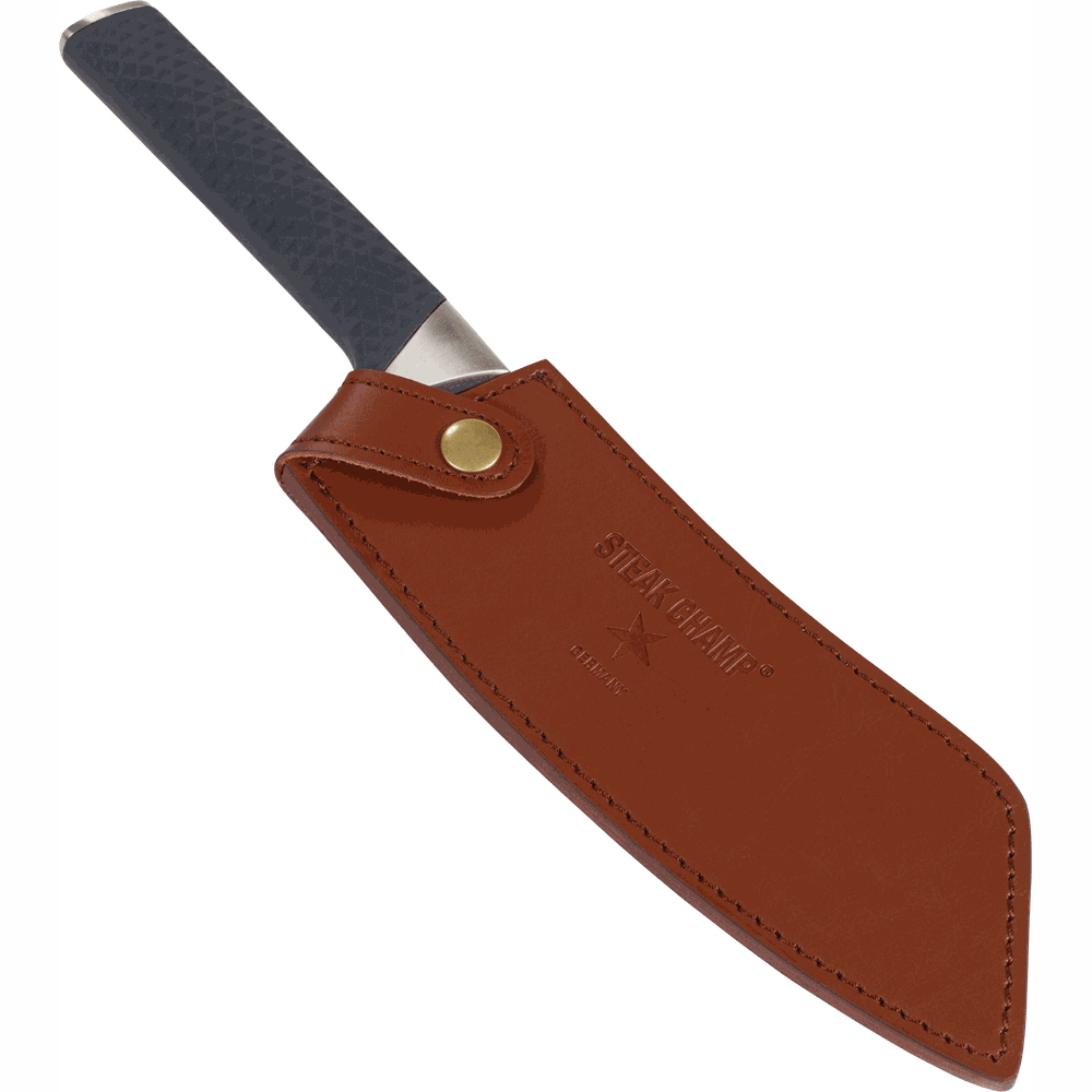 Un coltello nero con fodero in pelle e manico in metallo. Sul fodero c'è scritto 'STEAK CHAMP GERMANY'.