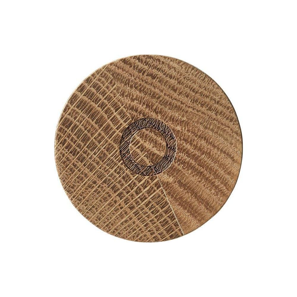 Holzscheibe mit Ringmuster und konzentrischen Kreisen.