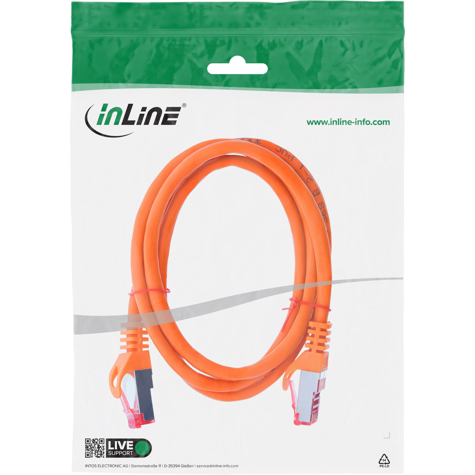 Un cavo di rete arancione con connettori RJ45 in confezione.