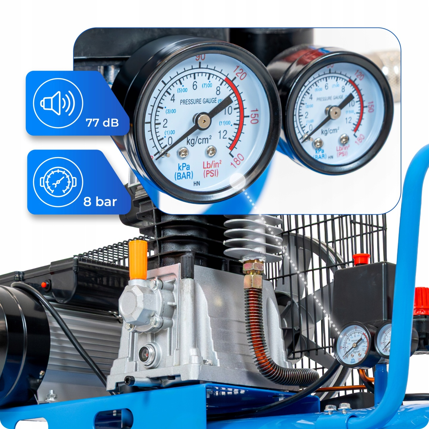 Niebieski kompresor powietrza z dwoma manometrami wskazującymi 77 dB i 8 bar.