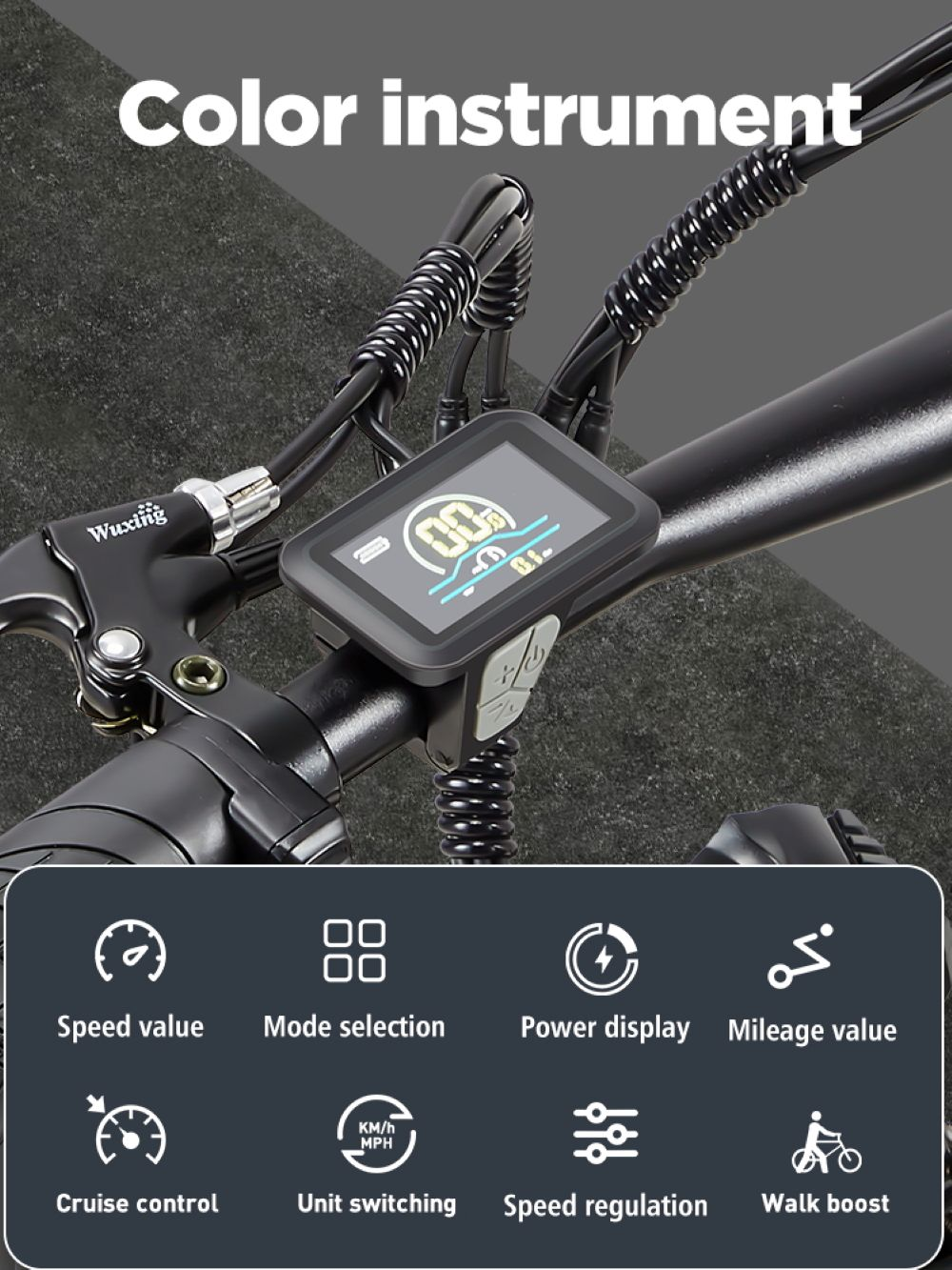 Manubrio e-bike nero con display digitale a colori che mostra velocità, modalità, potenza e chilometraggio.