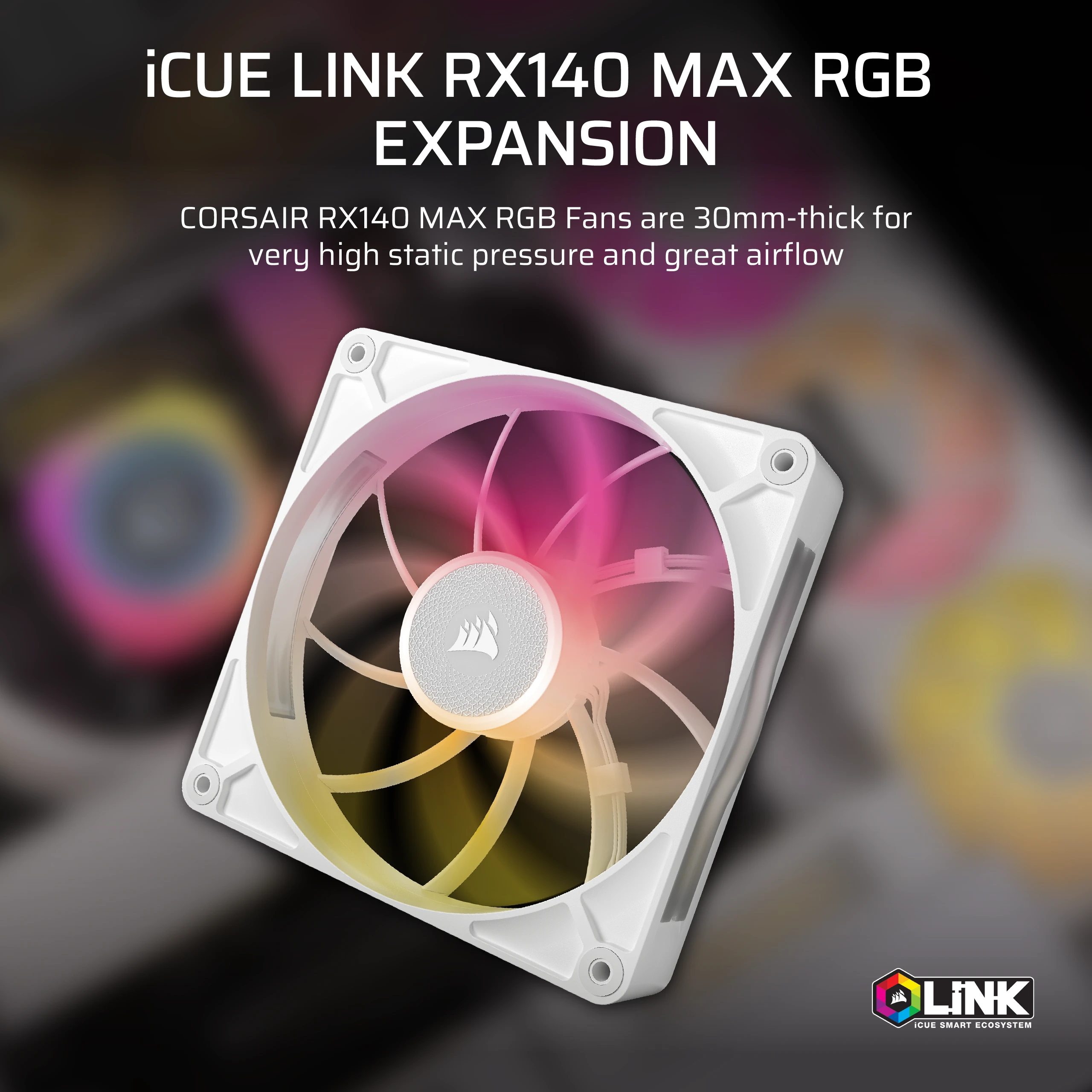 Ein weißer Corsair RGB-Lüfter mit bunten Lichtern auf dunklem Hintergrund.