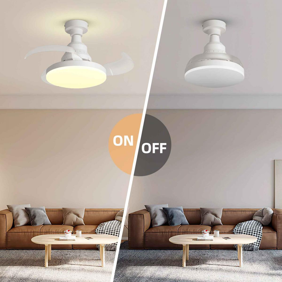 Ein Deckenventilator mit Licht, links an, rechts aus. Braunes Sofa.