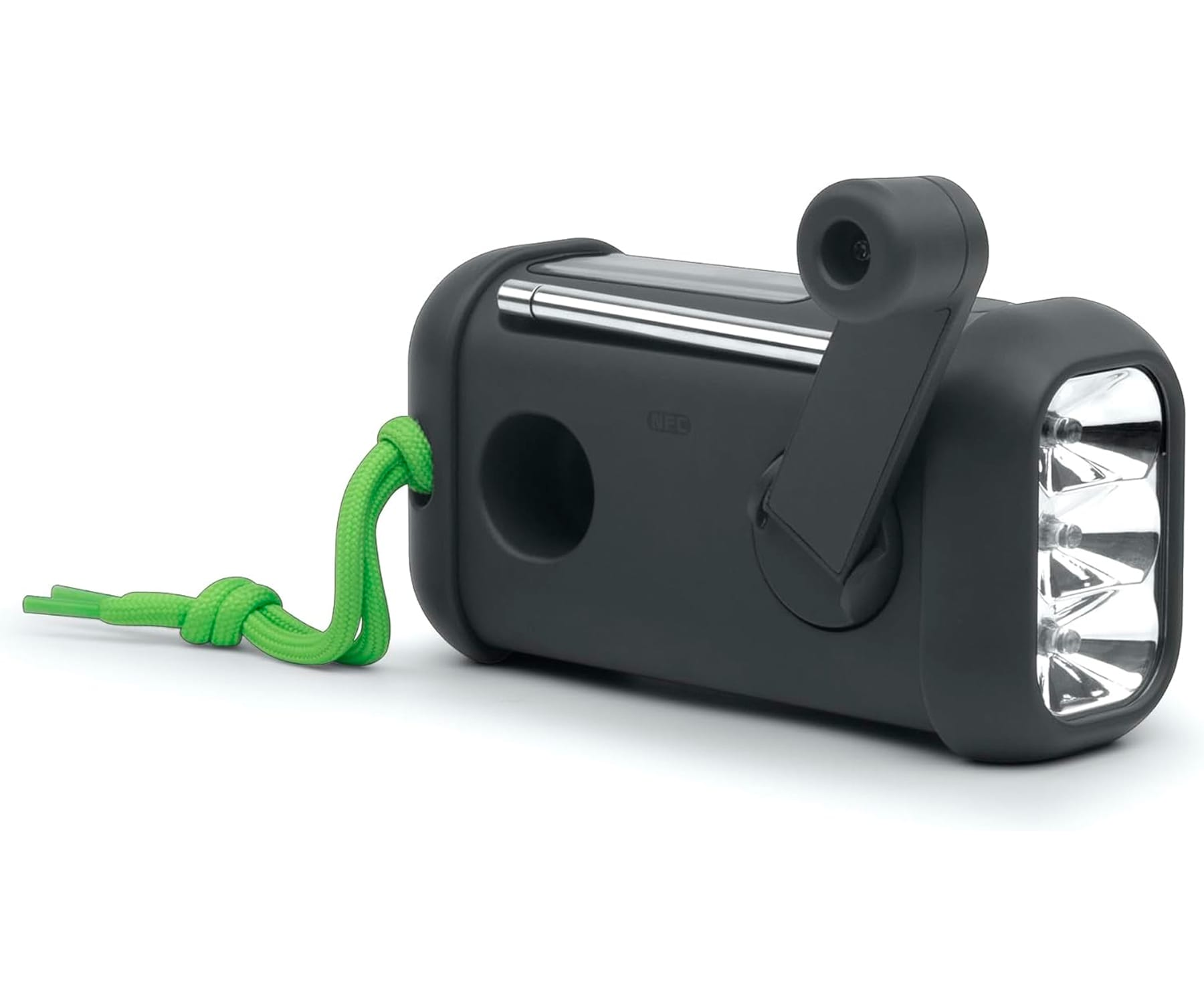 Dunkelgraue Handkurbel-Taschenlampe mit grüner Schnur auf weißem Hintergrund.