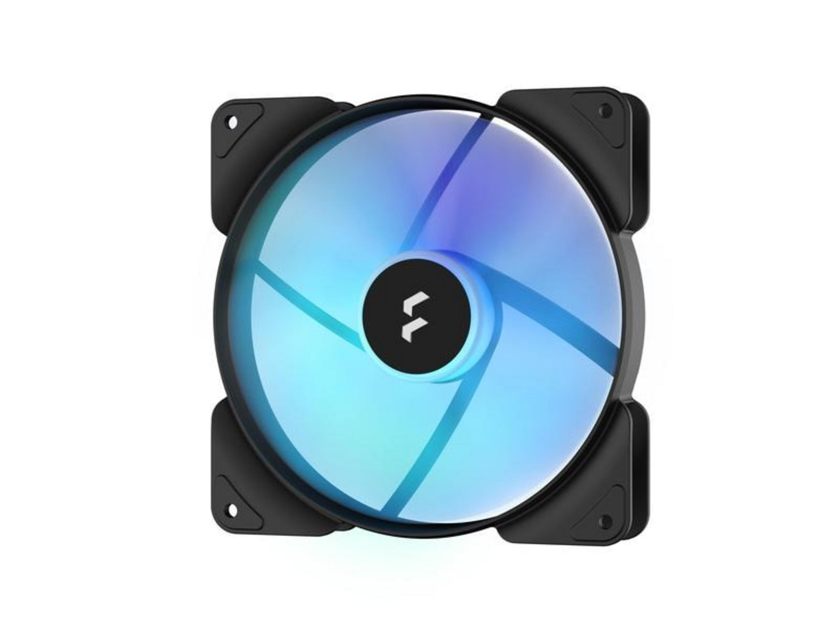 Una ventola per PC nera con LED blu e verdi brilla su sfondo bianco.
