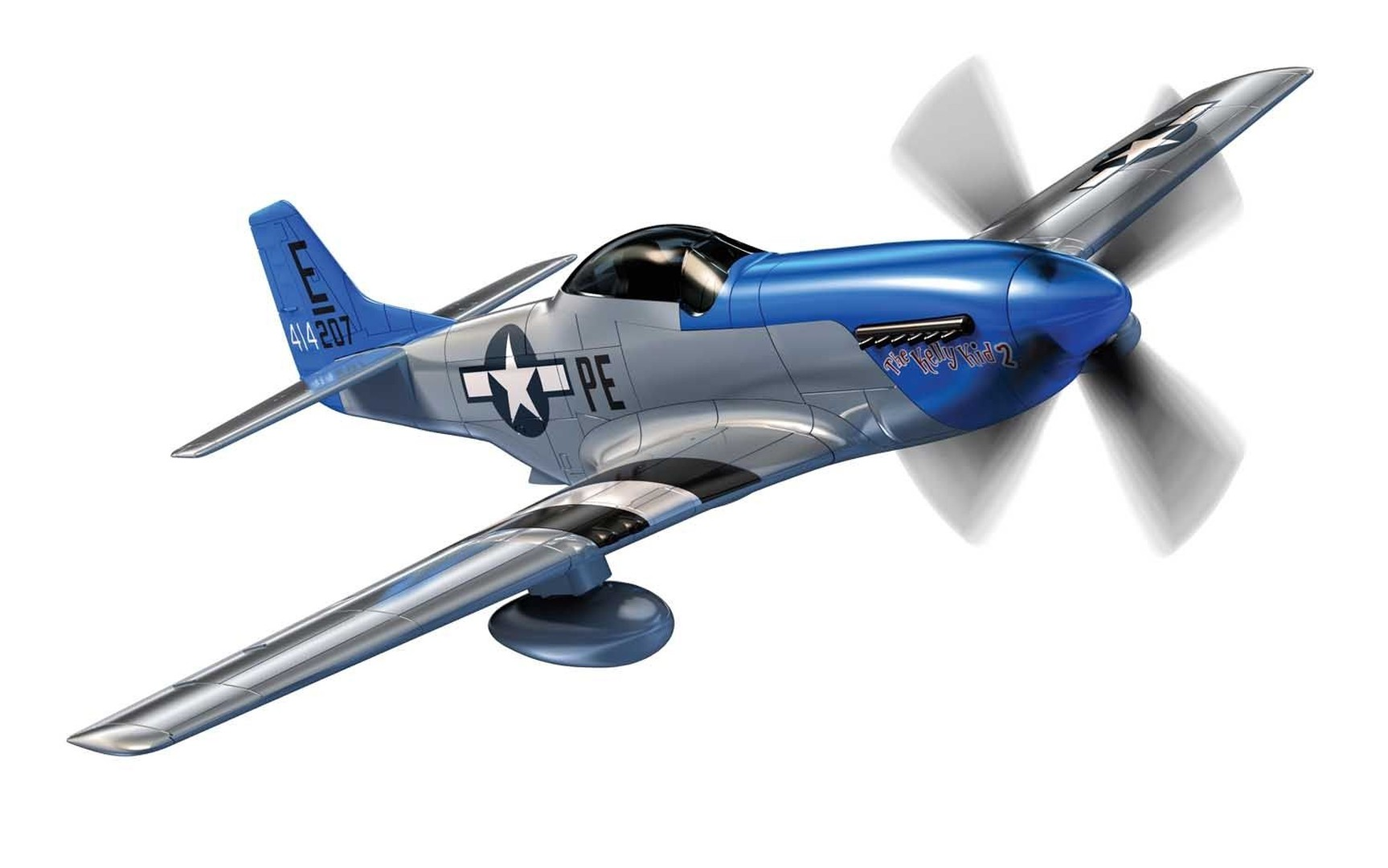Srebrno-niebieski samolot P-51 Mustang z obracającym się śmigłem i godłem USA.