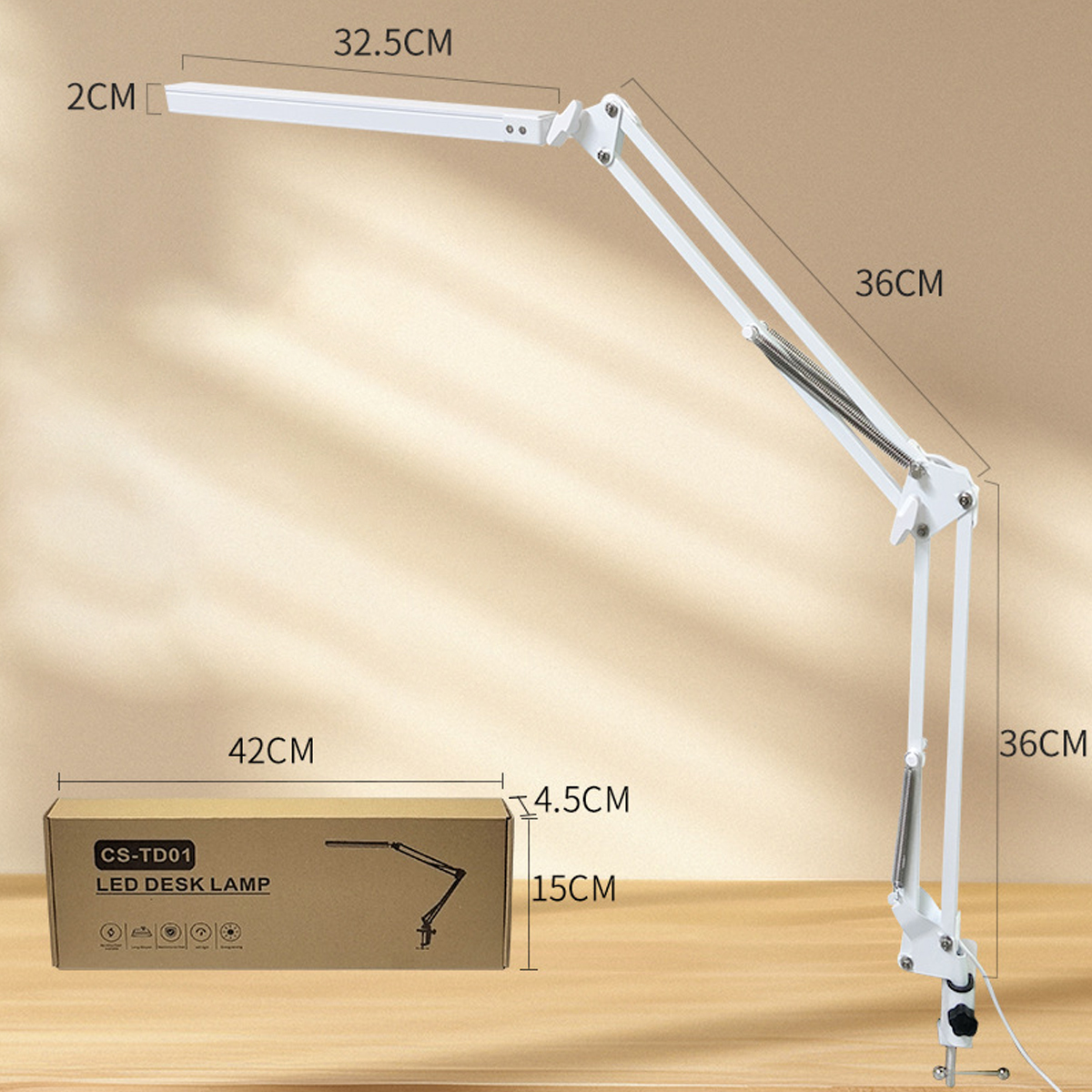 Weiße, verstellbare LED-Schreibtischlampe mit Karton. Maße angegeben.