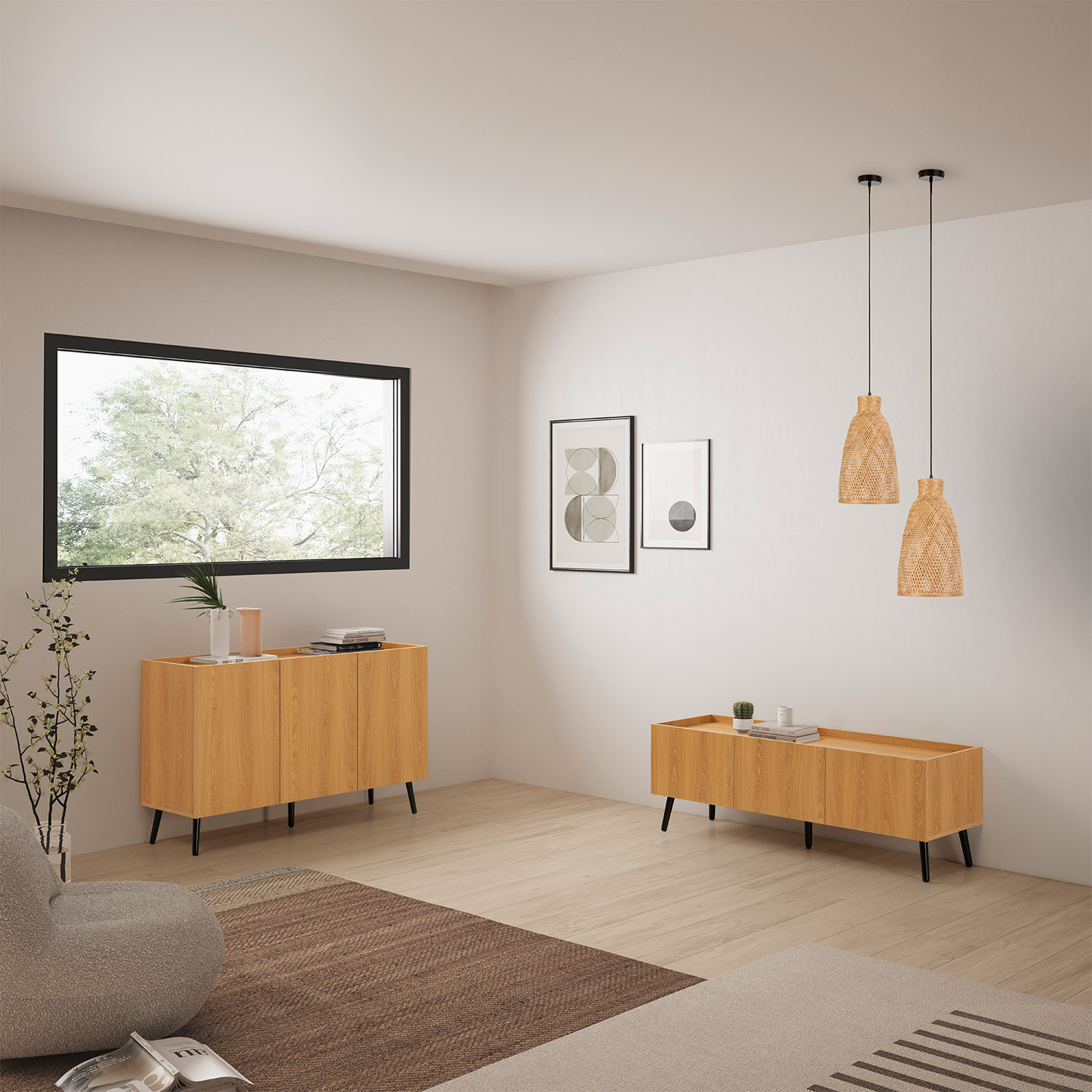 Un salón luminoso con muebles de madera y dos aparadores.