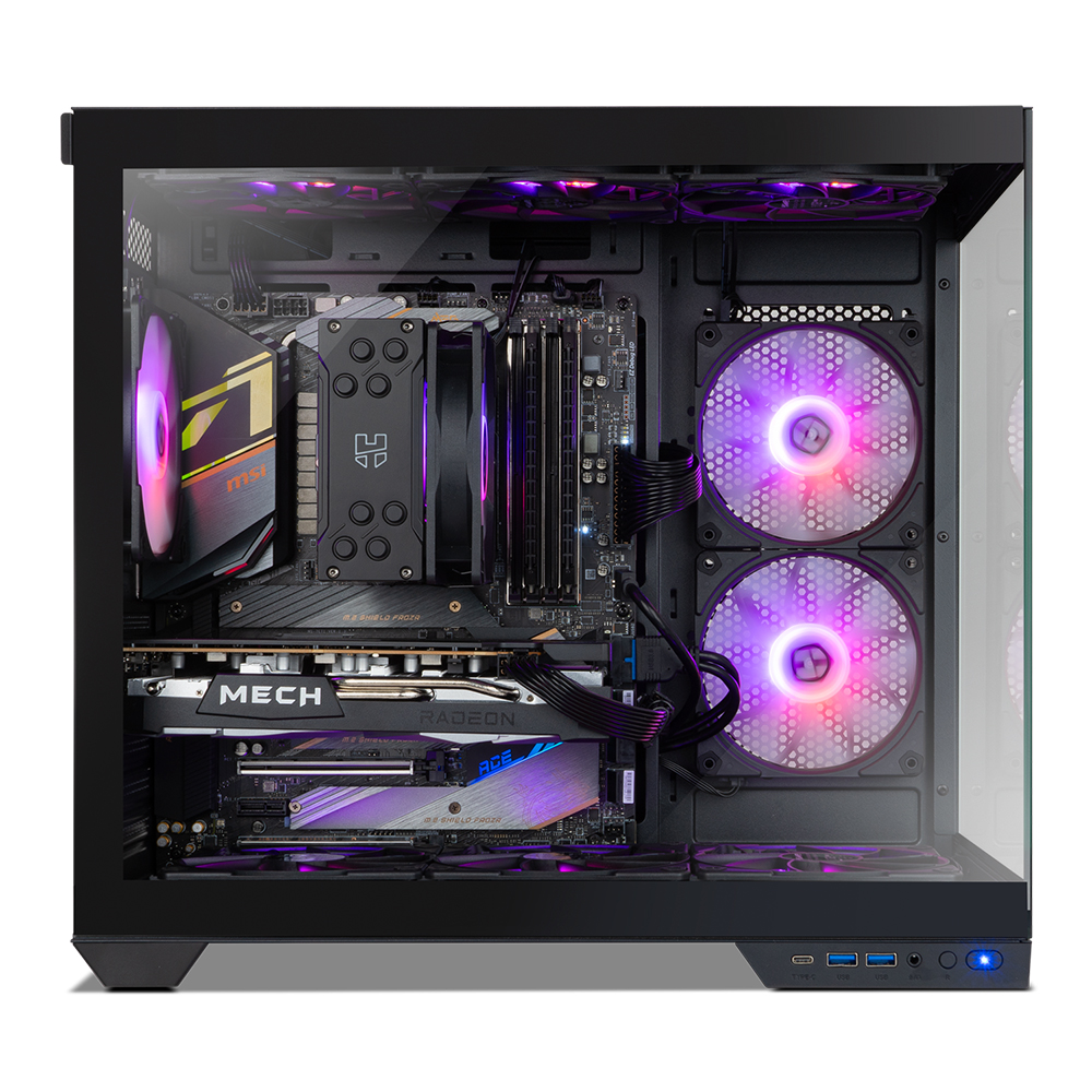 Una caja de computadora con componentes internos, ventiladores RGB y tarjeta gráfica.