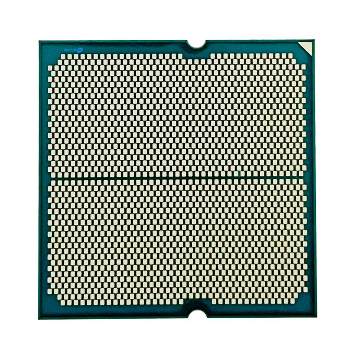 Nahaufnahme einer Computer-CPU mit vielen kleinen Kontakten auf der Unterseite.