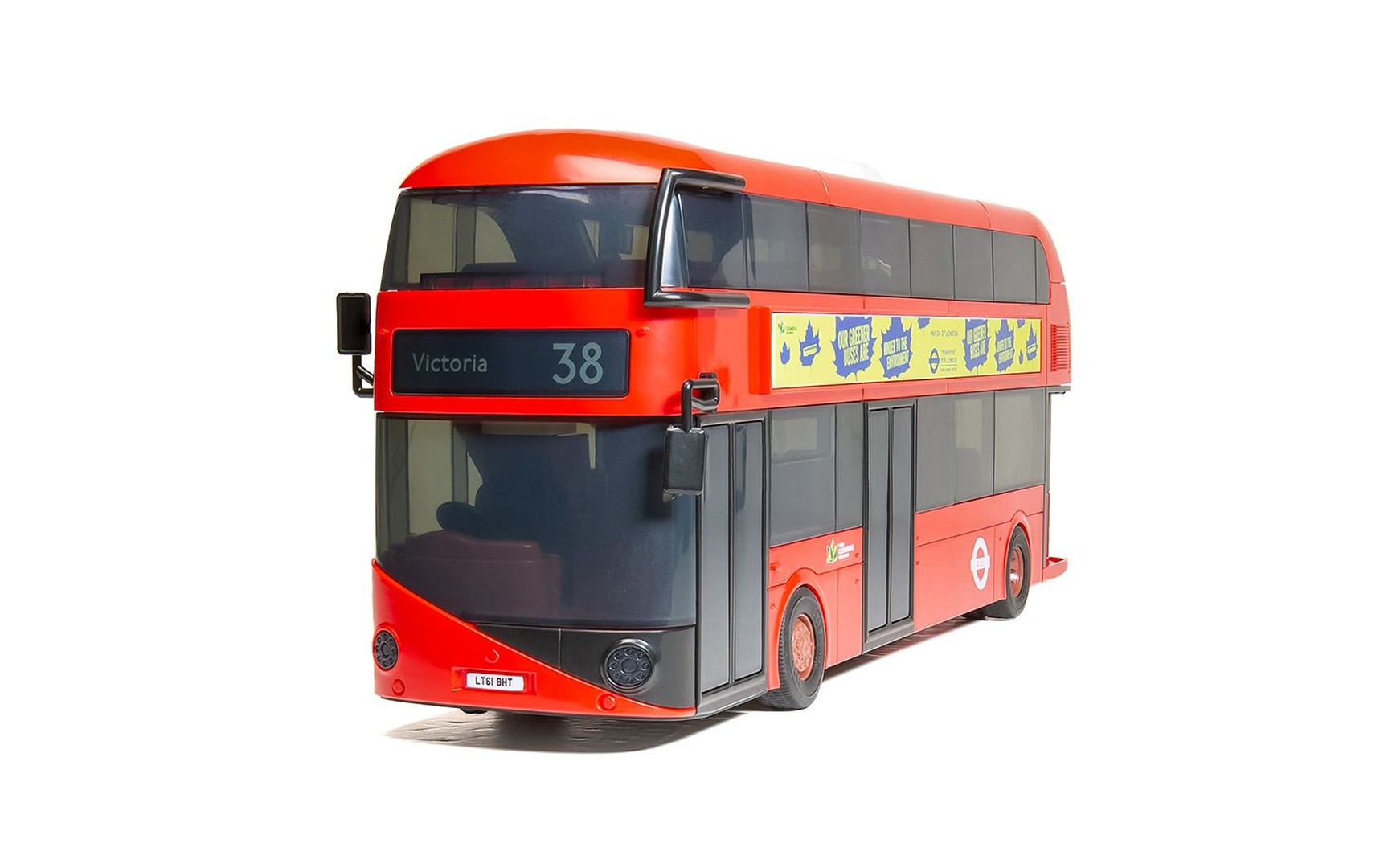 Czerwony autobus piętrowy linii 38 do Victorii na białym tle.