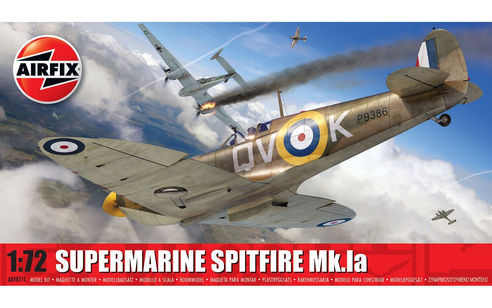 Samolot Spitfire w walce z innym samolotem nad pochmurnym niebem.