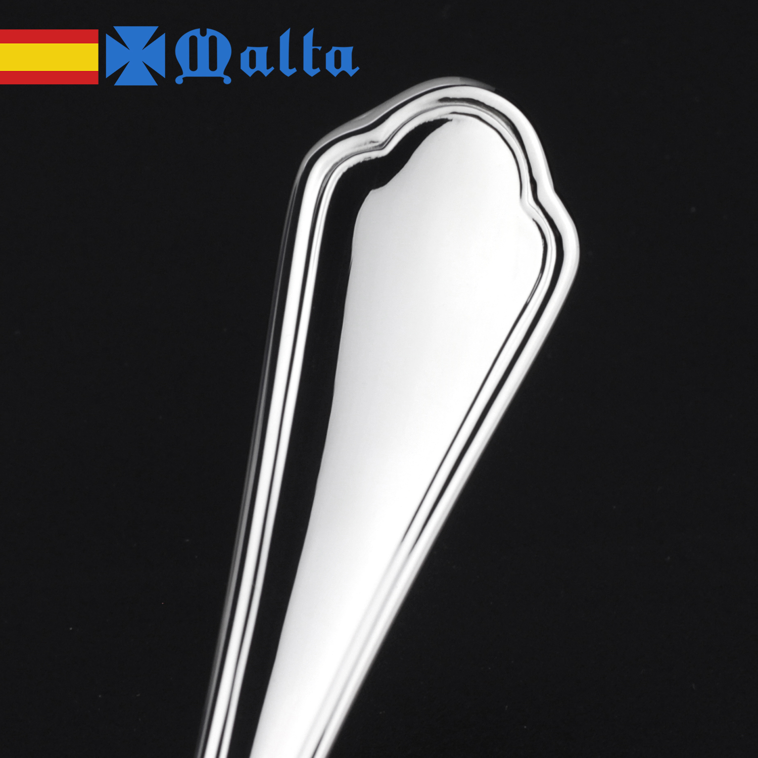 Bandera española, cruz de Malta y la palabra Malta en azul.