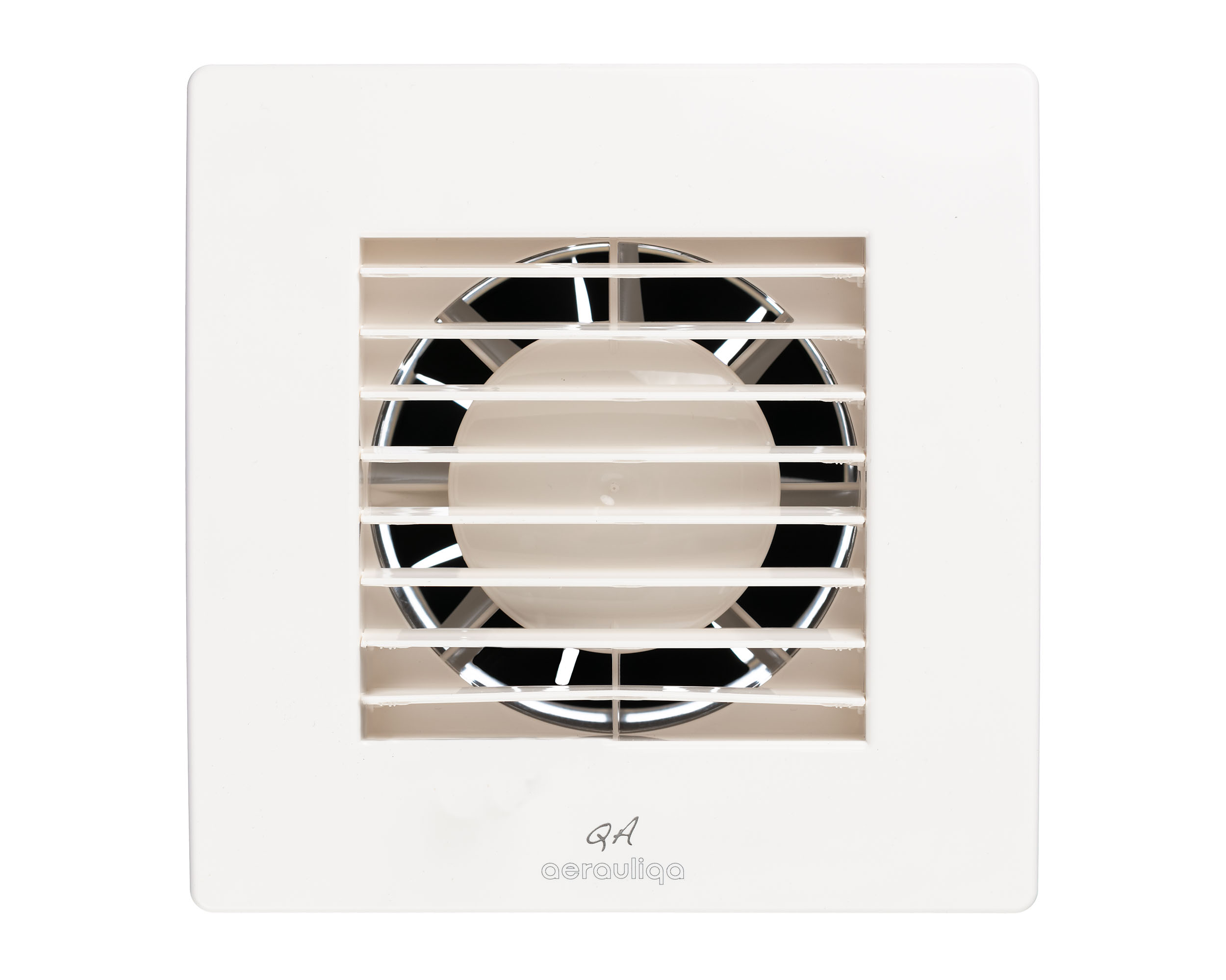 Ventilatore di scarico quadrato bianco con lamelle orizzontali e ventola visibile.