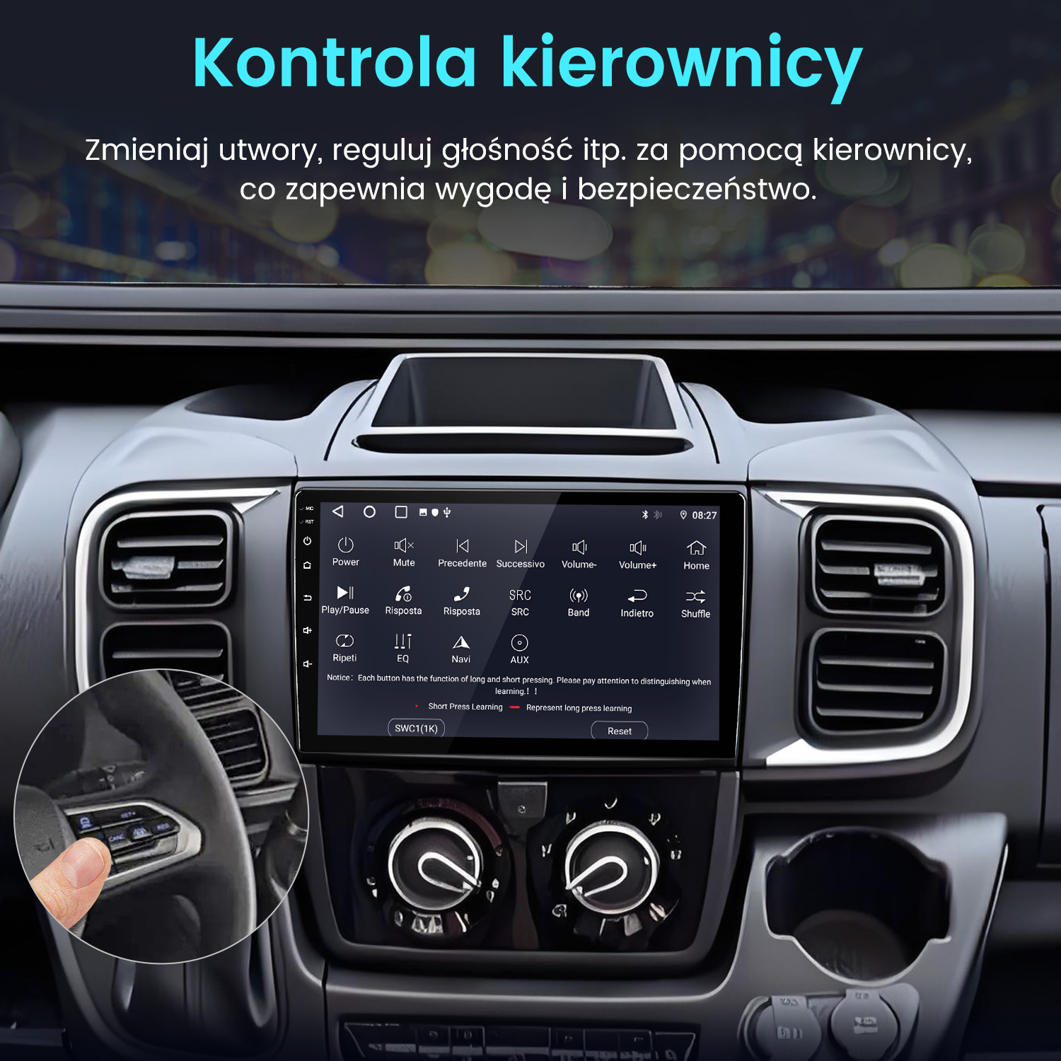 Dłoń naciska przycisk na kierownicy samochodu, widoczny jest system infotainment.
